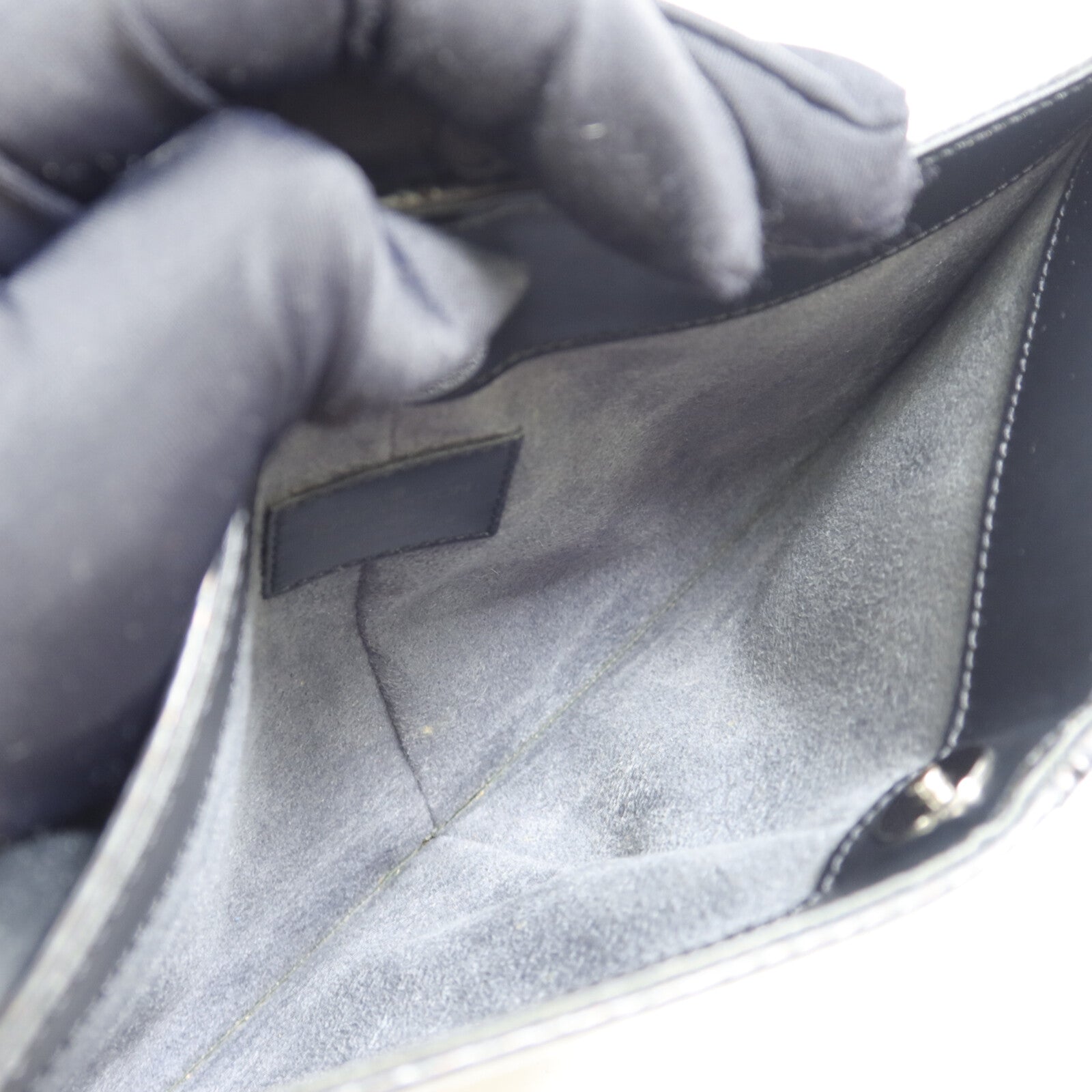 LOUIS VUITTON Epi Pochette Demi Lune肩背袋