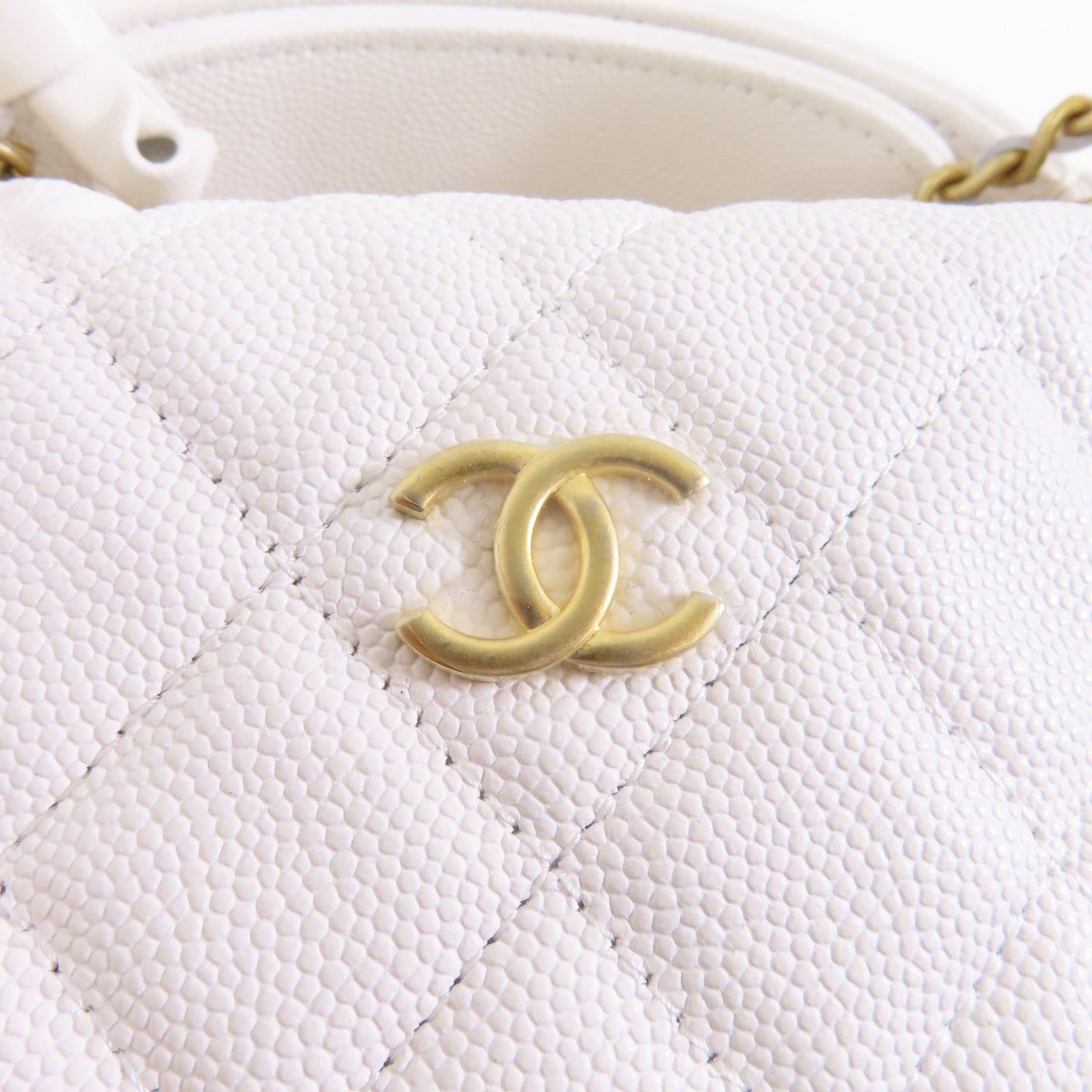 CHANEL 【激減優惠】菱格Caviar皮革Pouch金扣鏈帶手拿包白色