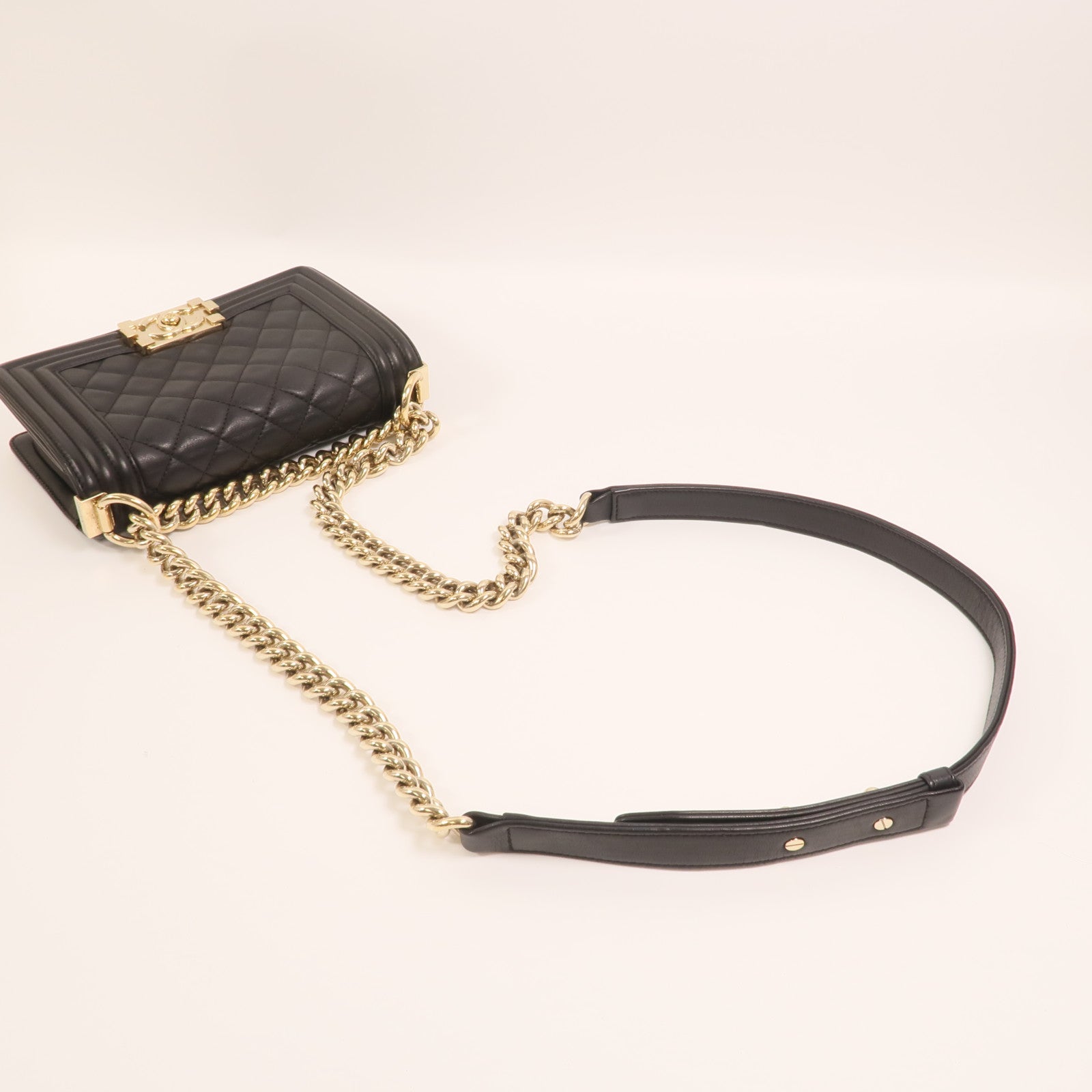 CHANEL 羊皮皮革Boy 20金扣鏈帶肩背袋