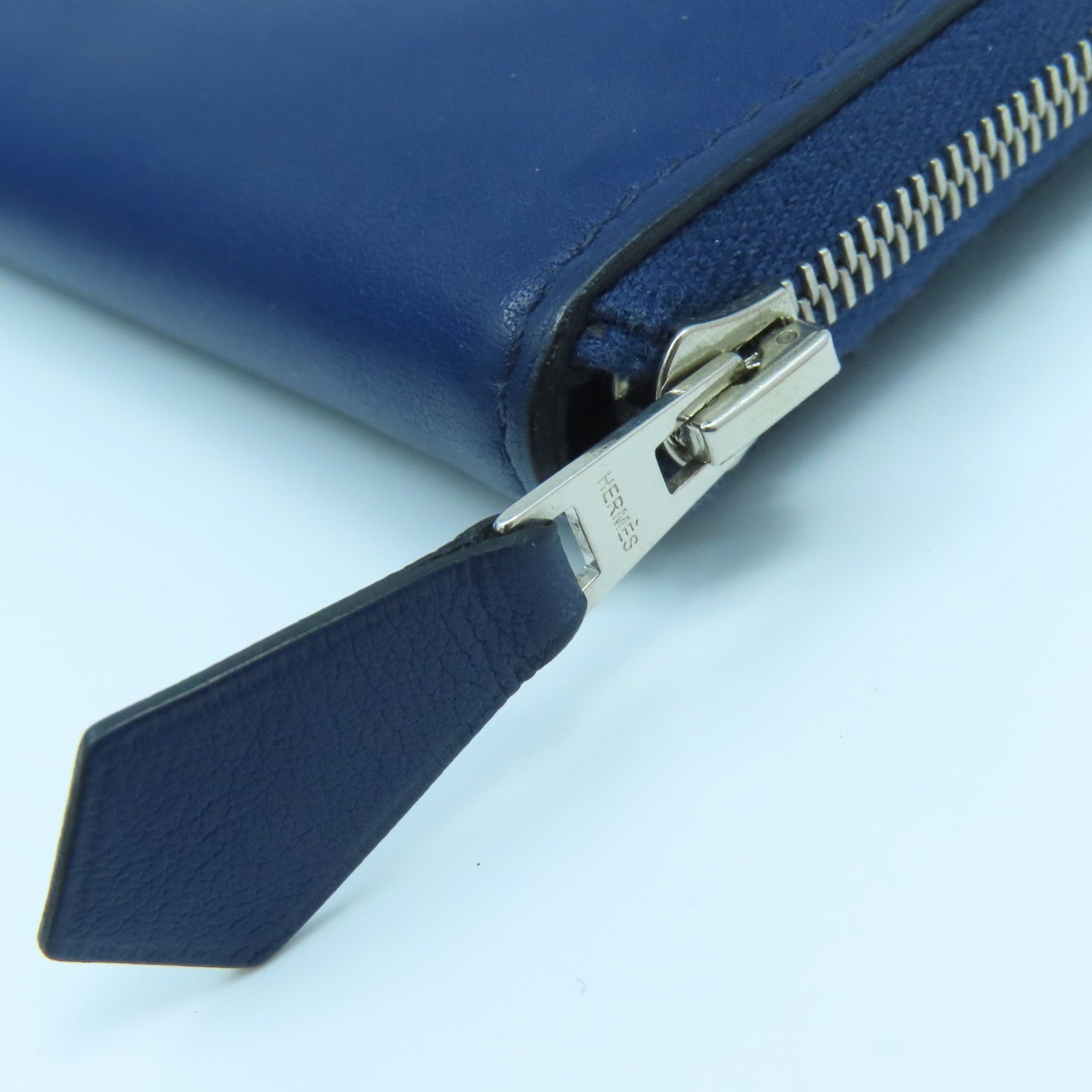 HERMES 【清倉大減價】Swift皮革Compact Round Wallet銀扣長錢包藍寶石色