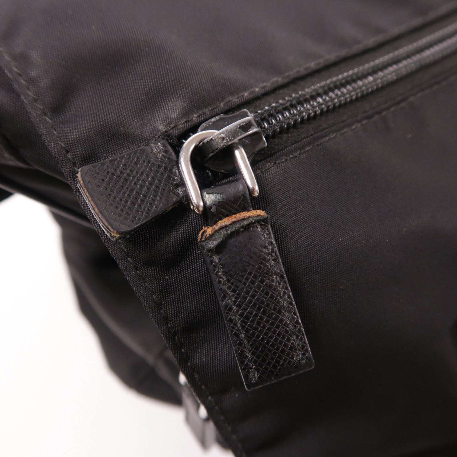 PRADA 尼龍Shoulder Bag銀扣肩背袋