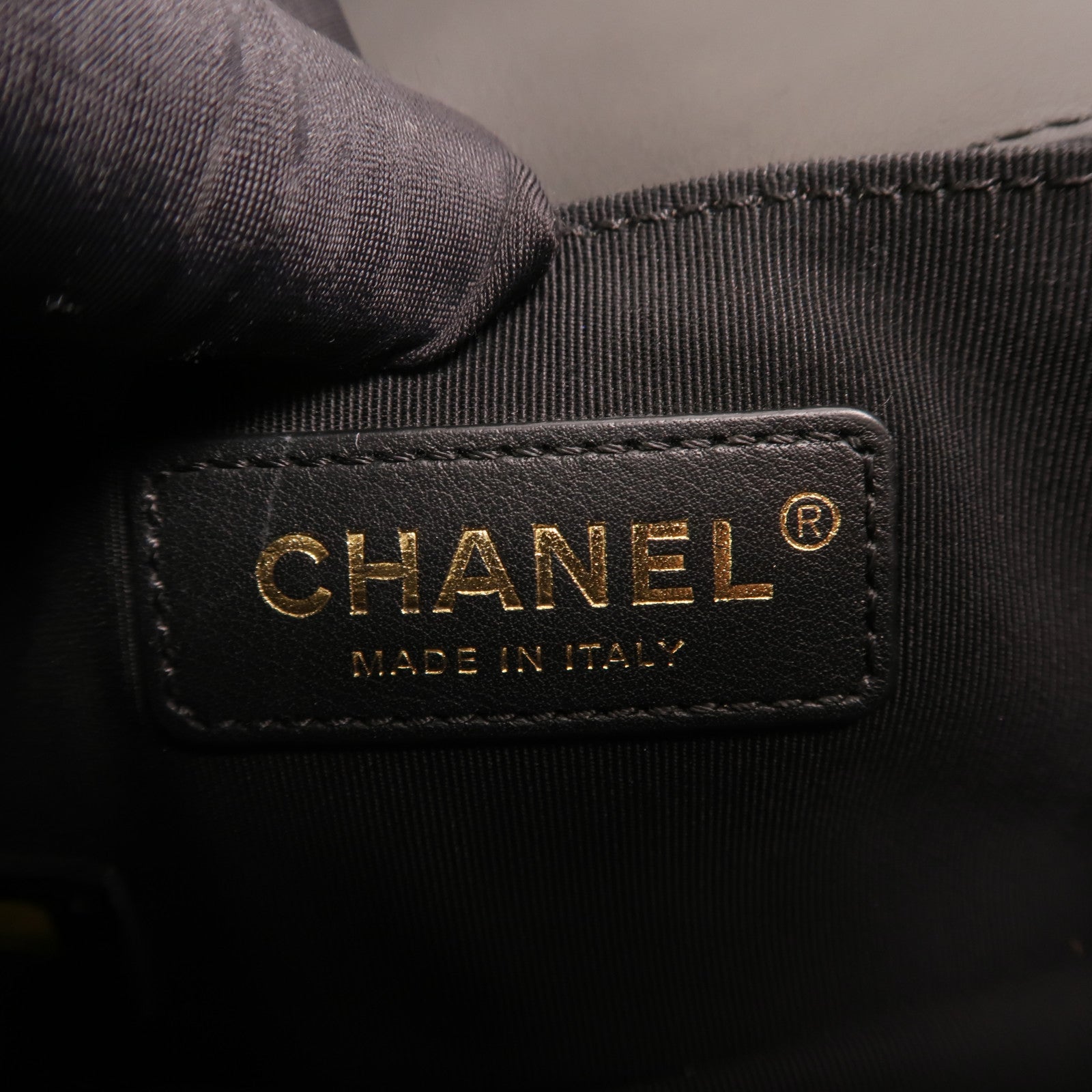 CHANEL 羊皮皮革Boy 20金扣鏈帶肩背袋