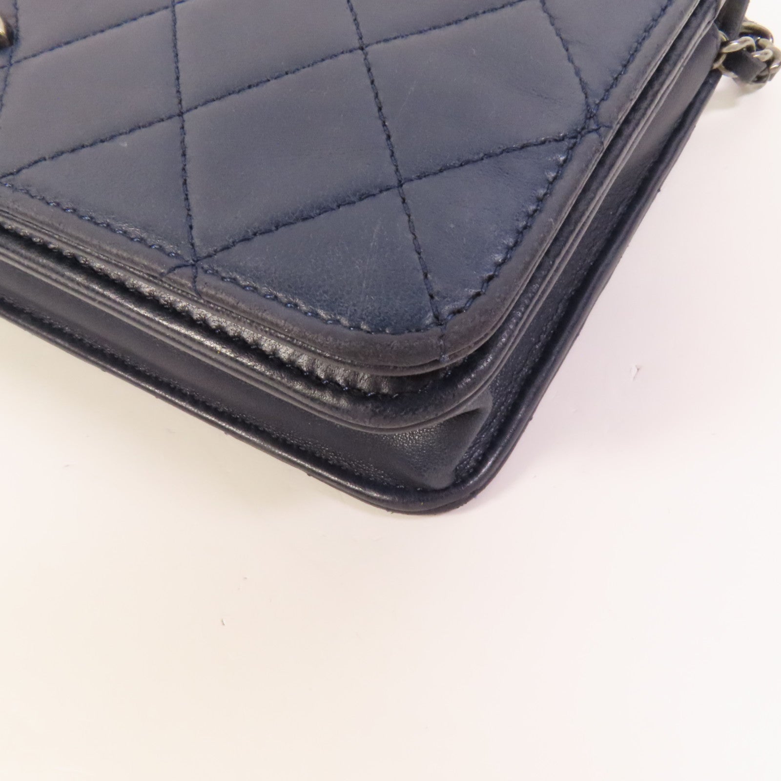 CHANEL 【激減優惠】羊皮皮革WOC Wallet On Chain銀扣鏈帶肩背袋