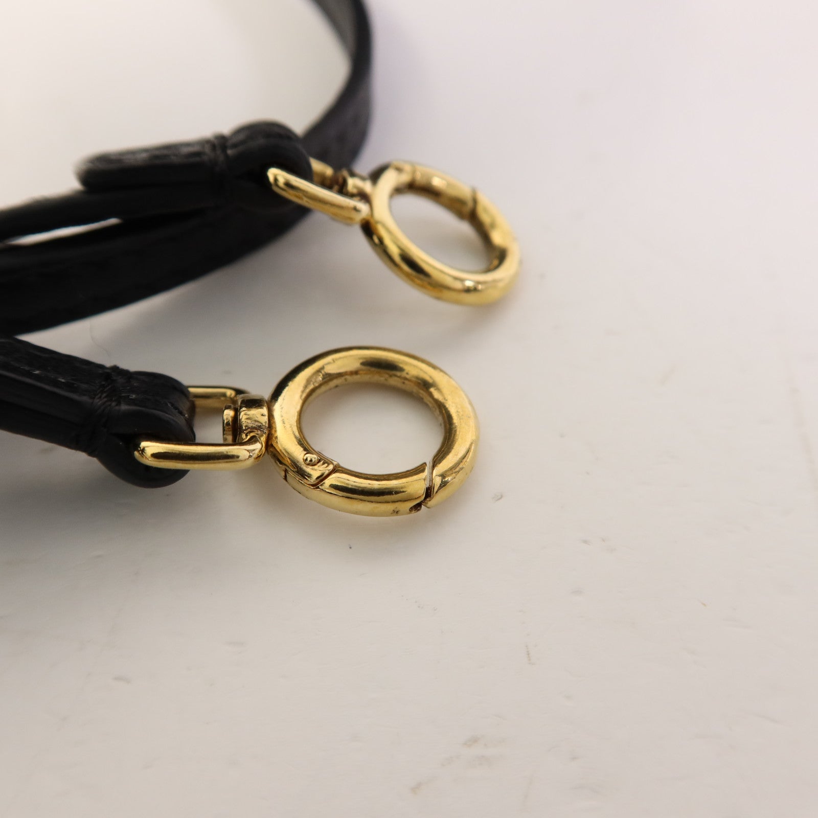 FENDI 牛皮皮革Micro Peekaboo金扣手挽肩背兩用袋