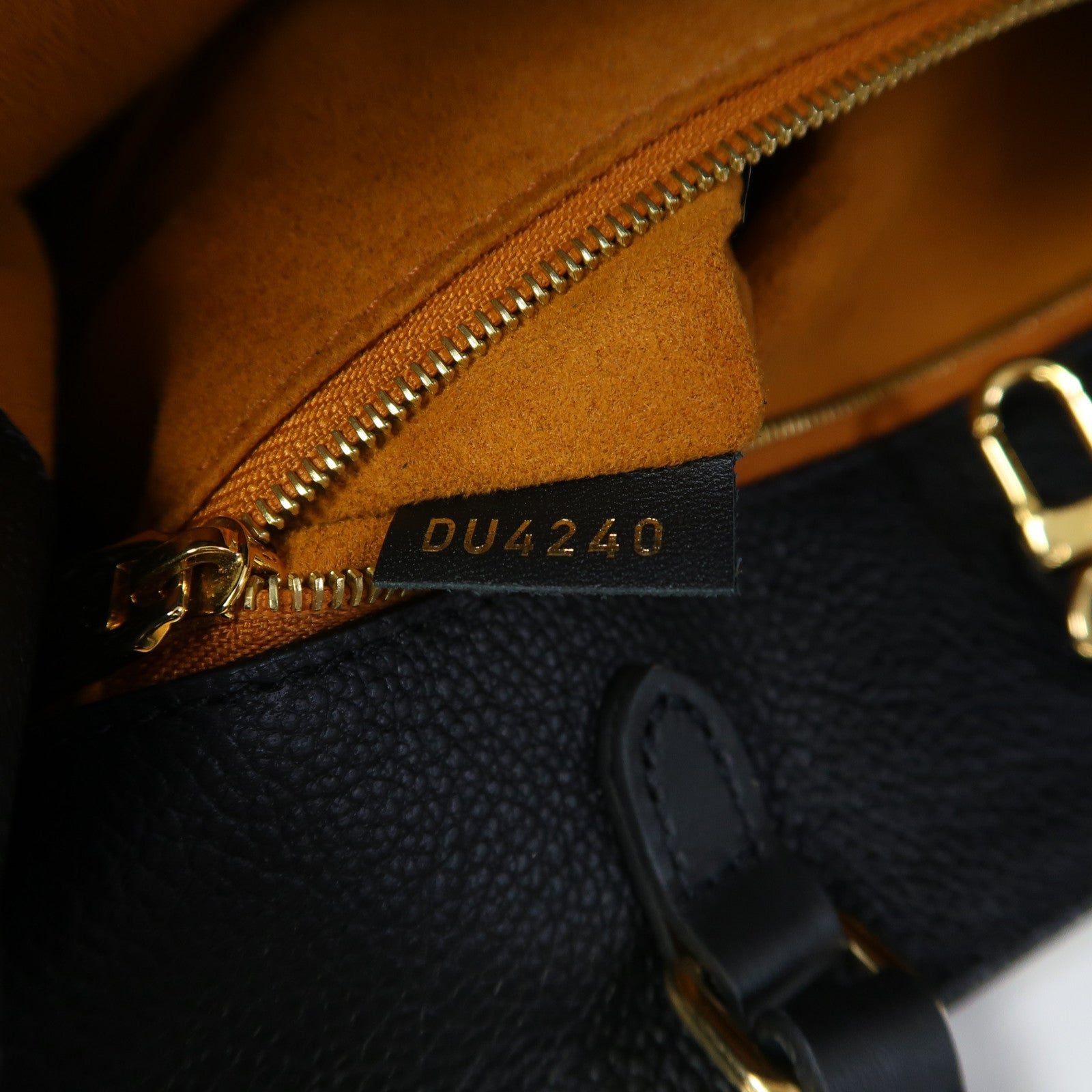 LOUIS VUITTON Monogram Empreinte On The Go MM金扣手挽肩背兩用袋黑色