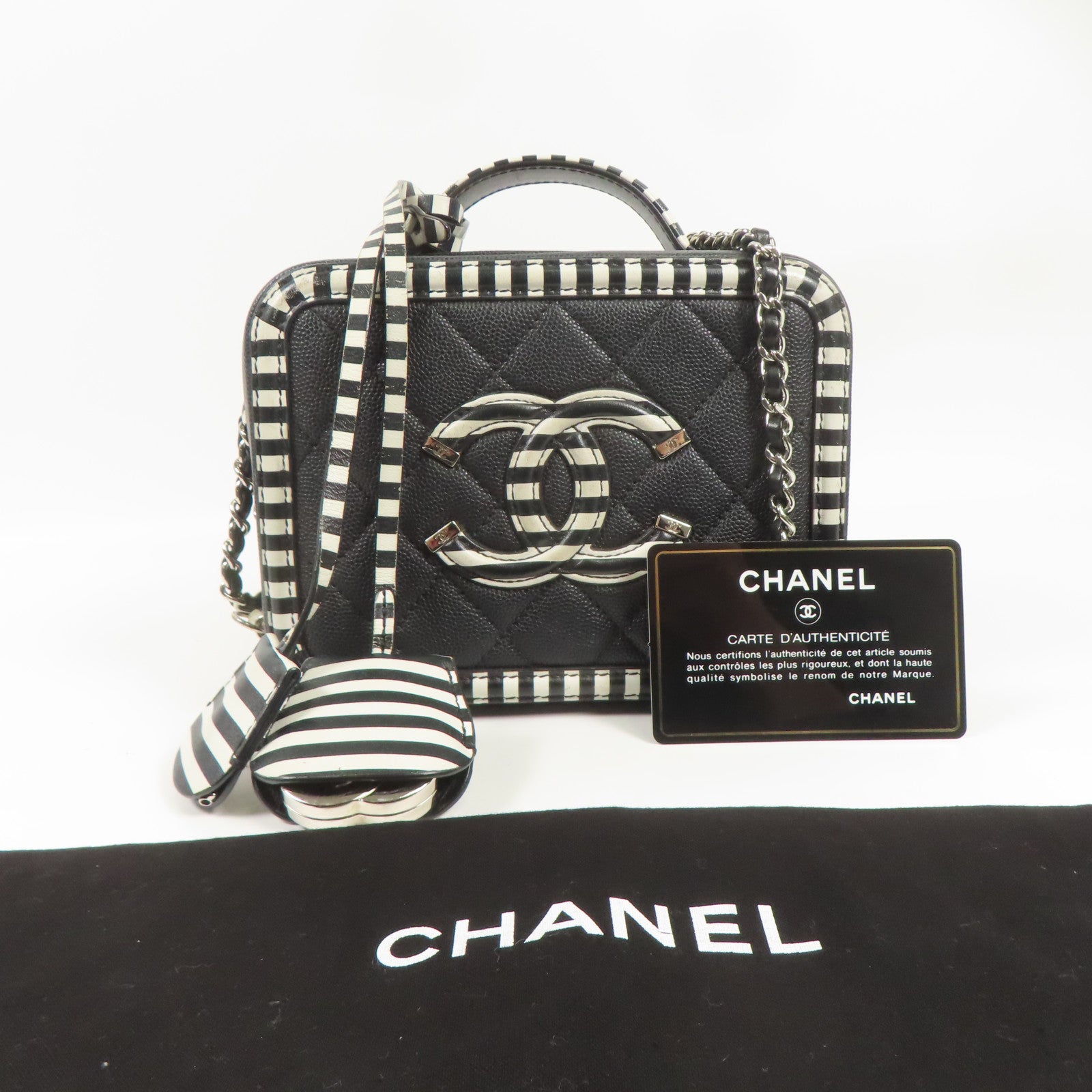 CHANEL 牛皮皮革Vanity Case銀扣鏈帶手挽肩背兩用袋