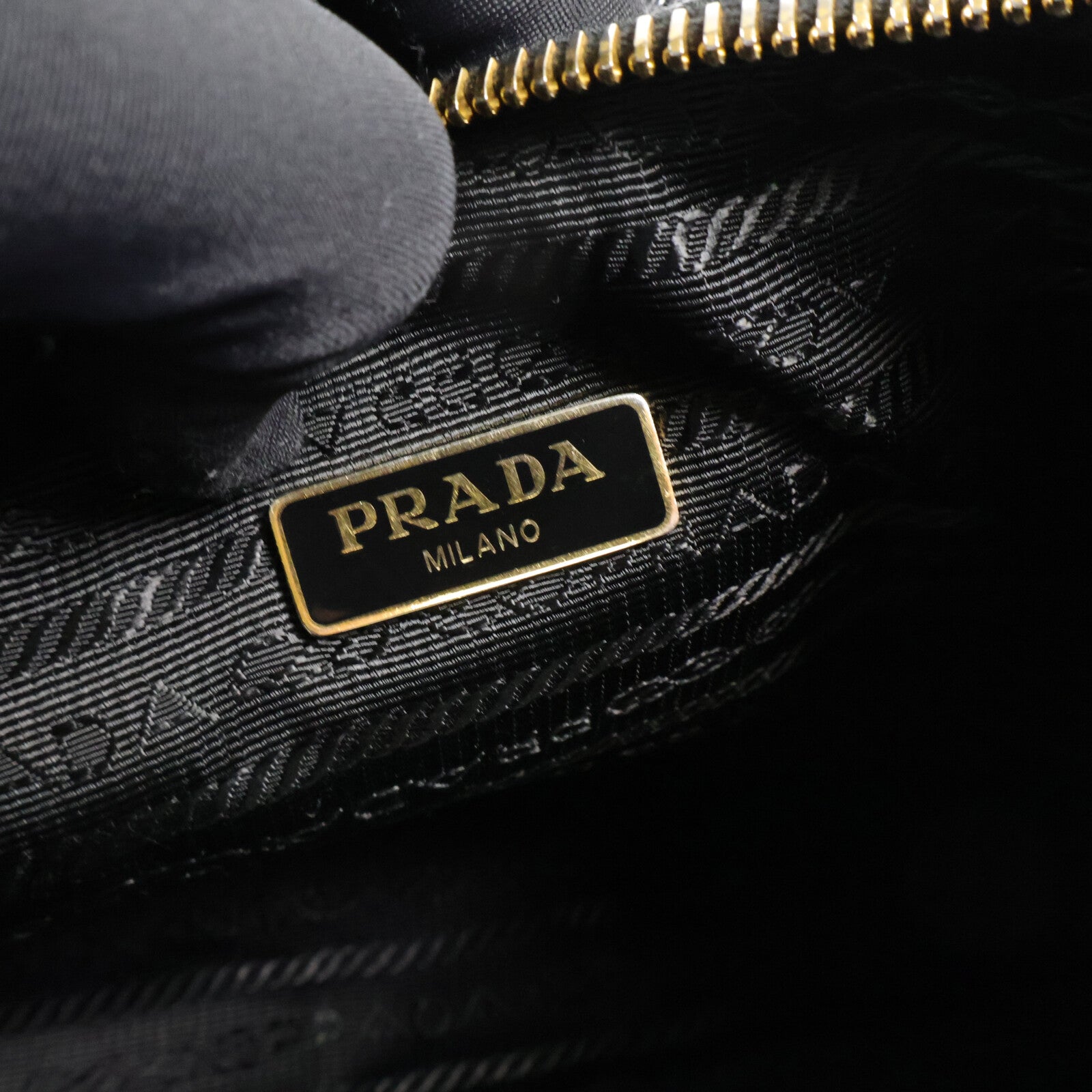 PRADA 牛皮皮革Mini Hobo肩背袋