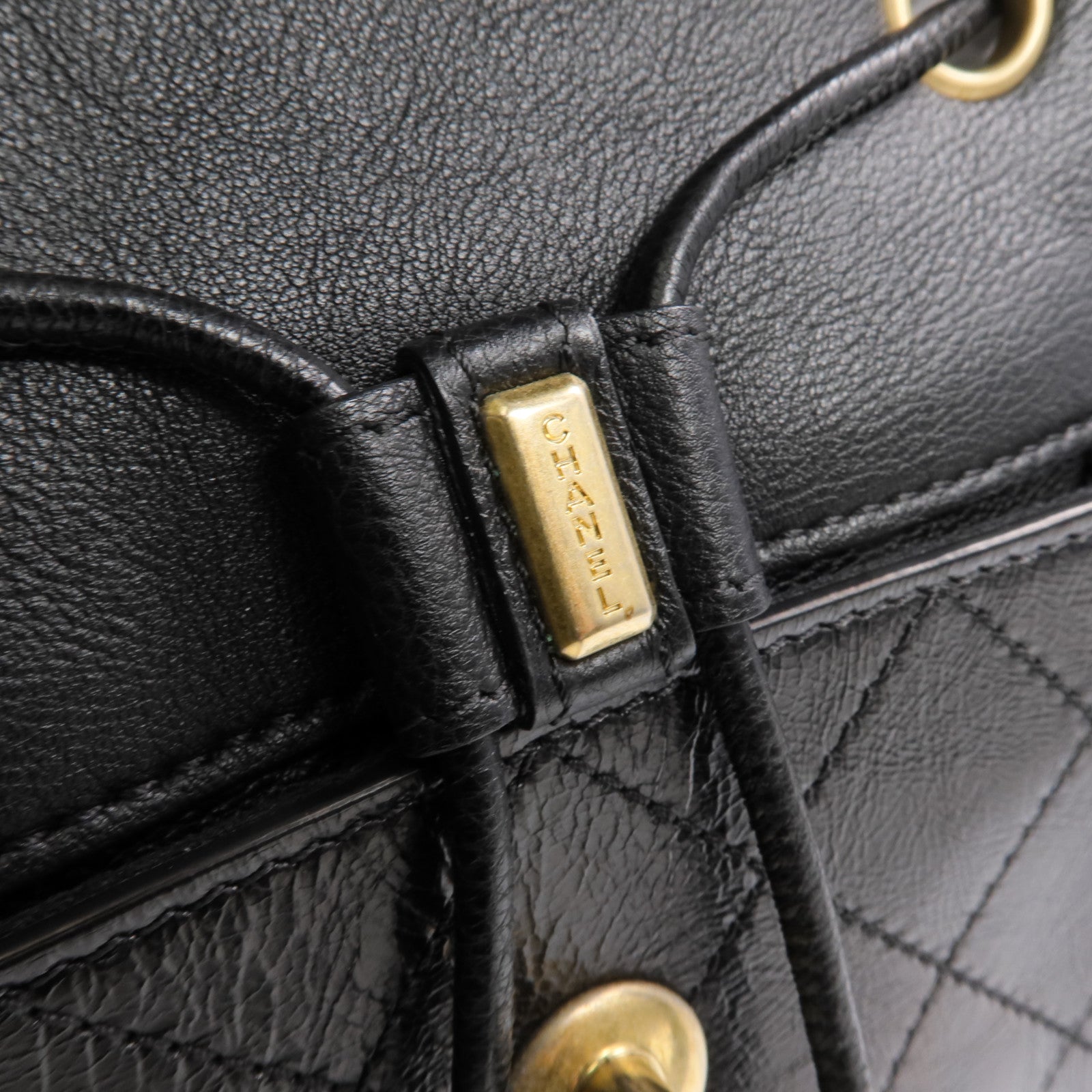 CHANEL 【激減優惠】牛皮皮革Backpack金扣背包