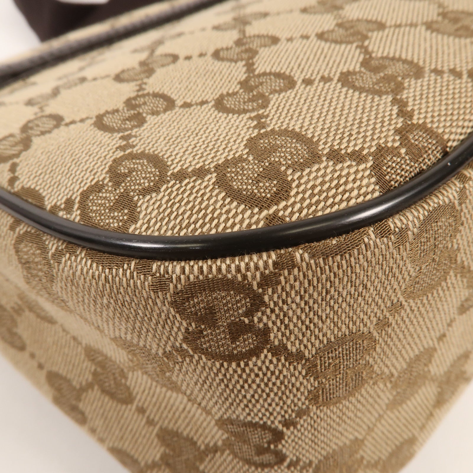 GUCCI 塗層帆布Shoulder Bag銀扣肩背袋