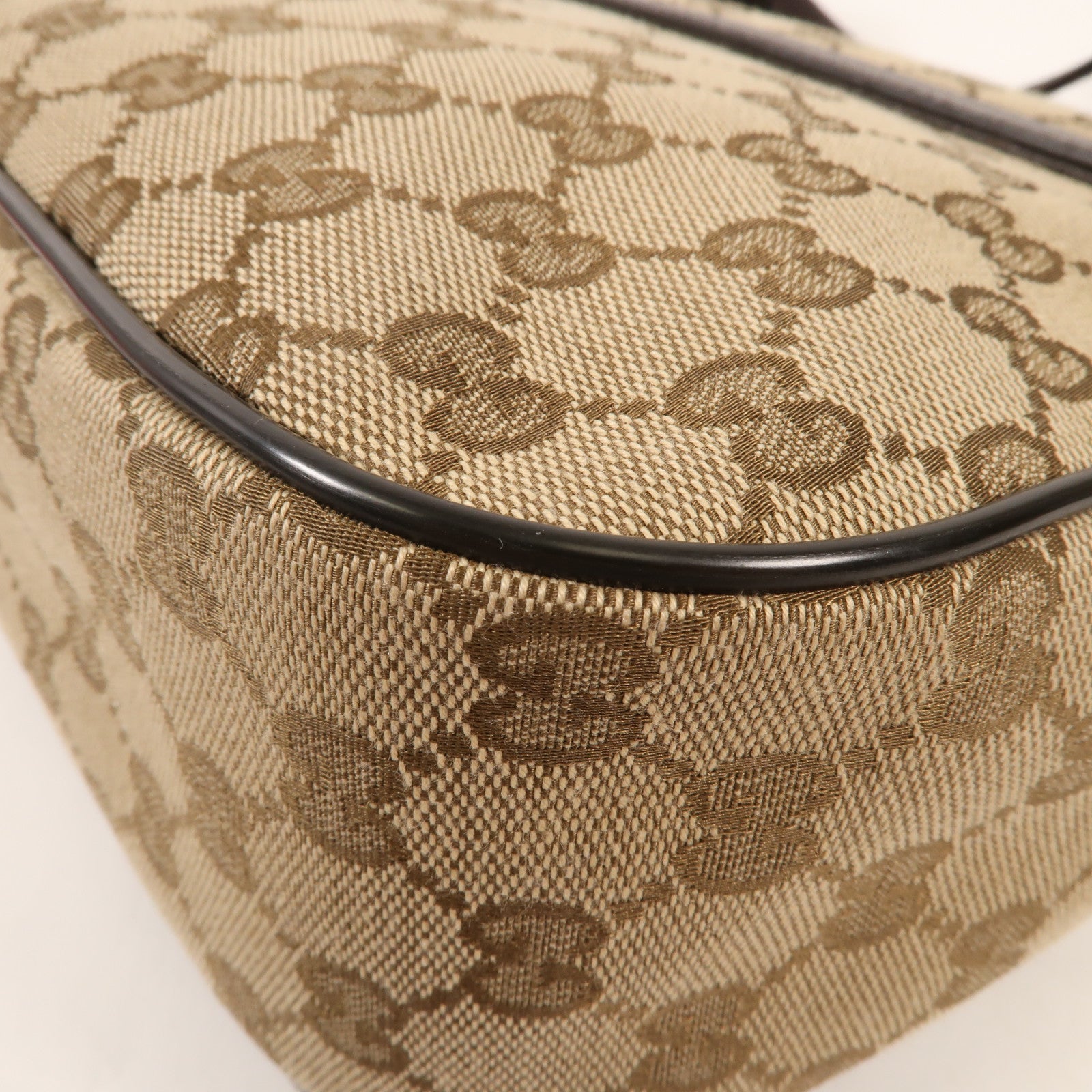 GUCCI 塗層帆布Shoulder Bag銀扣肩背袋