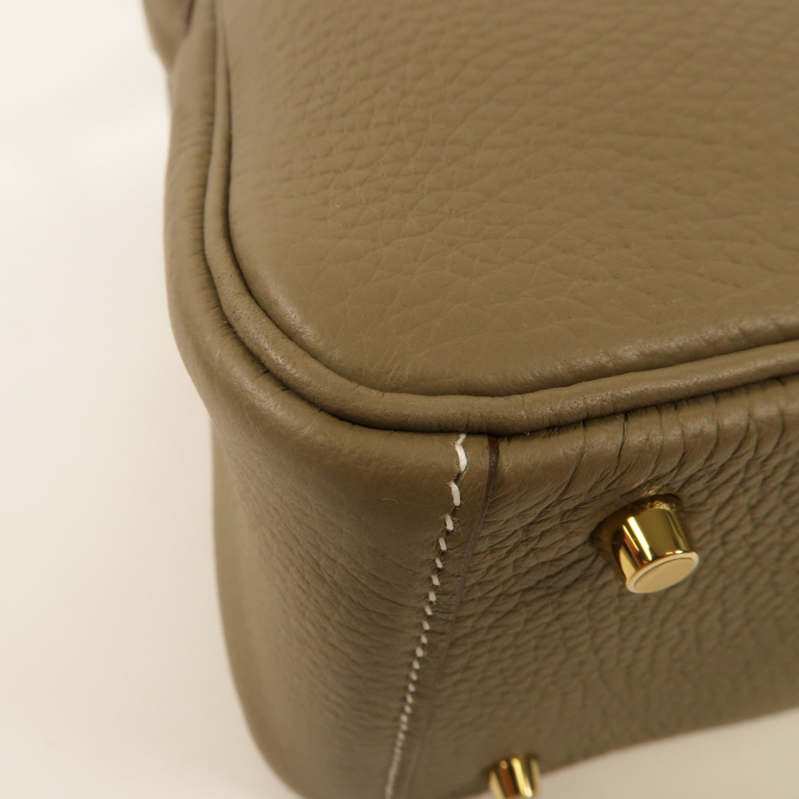 HERMES Clemence皮革Mini Lindy肩背袋Etoupe