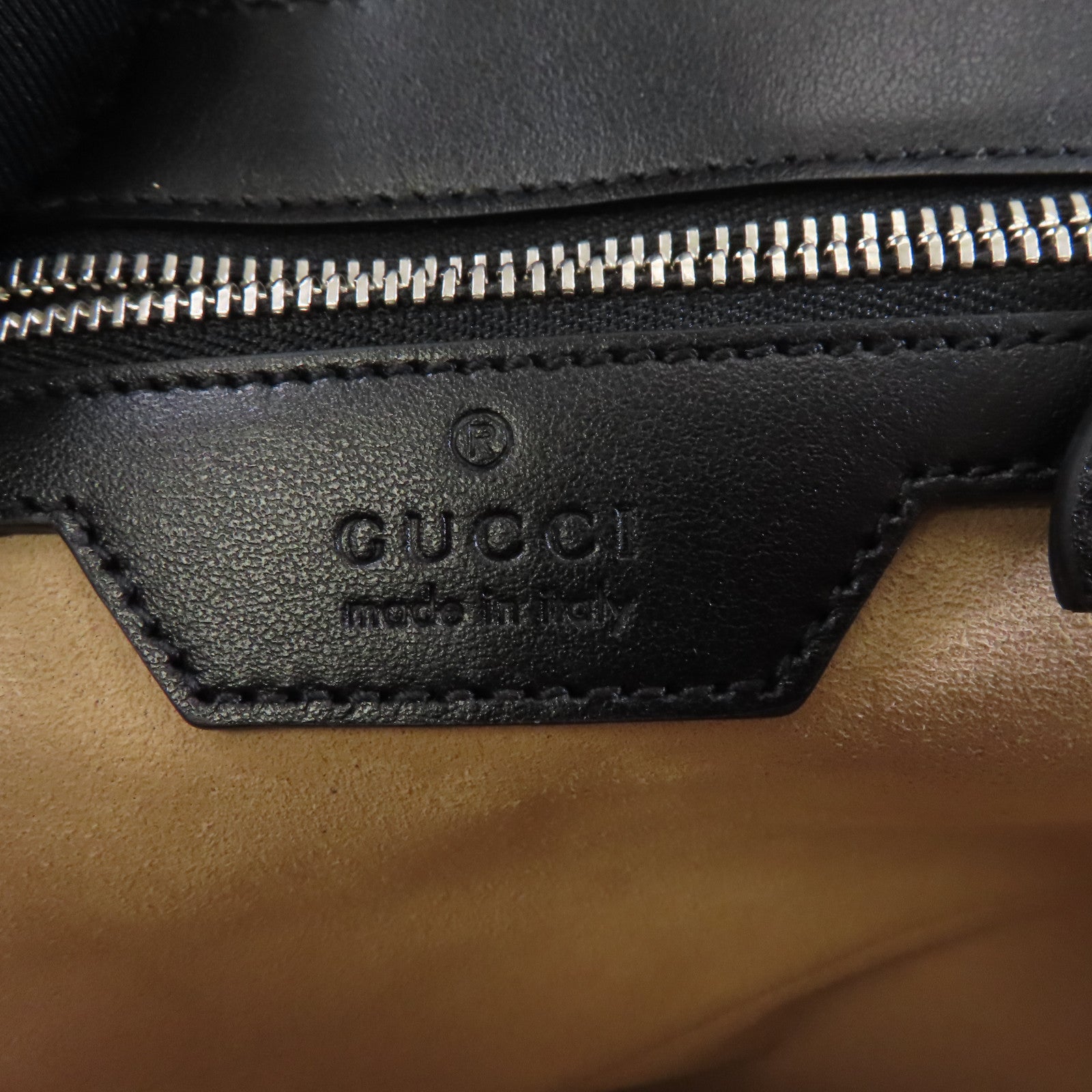 GUCCI 牛皮皮革GG Marmont銀扣肩背袋黑色