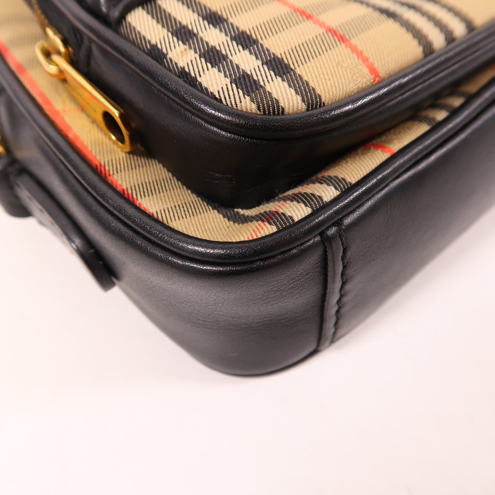 BURBERRY 帆布Shoulder Bag金扣肩背袋