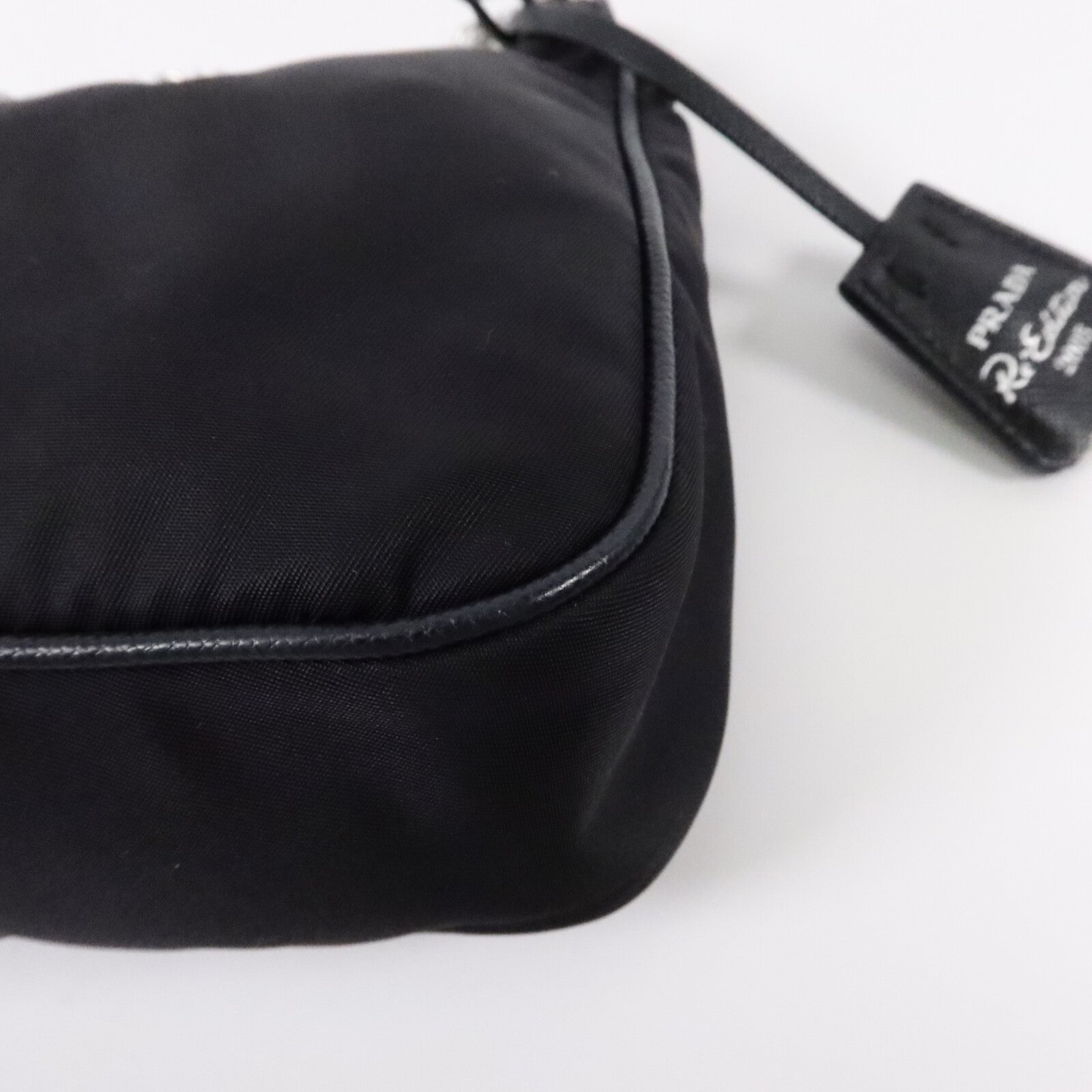 PRADA 尼龍Re-Edition 2005銀扣手挽肩背兩用袋