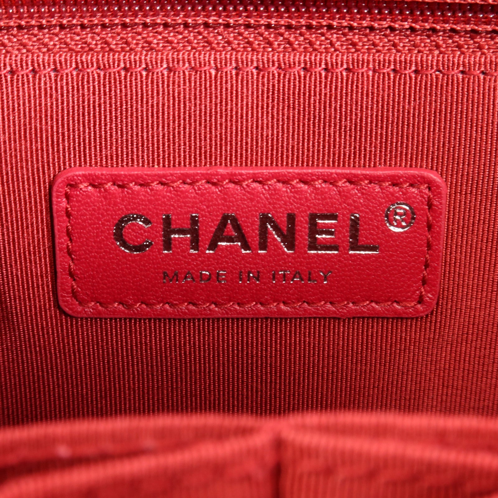 CHANEL 牛皮皮革Gabrielle Medium鏈帶肩背袋