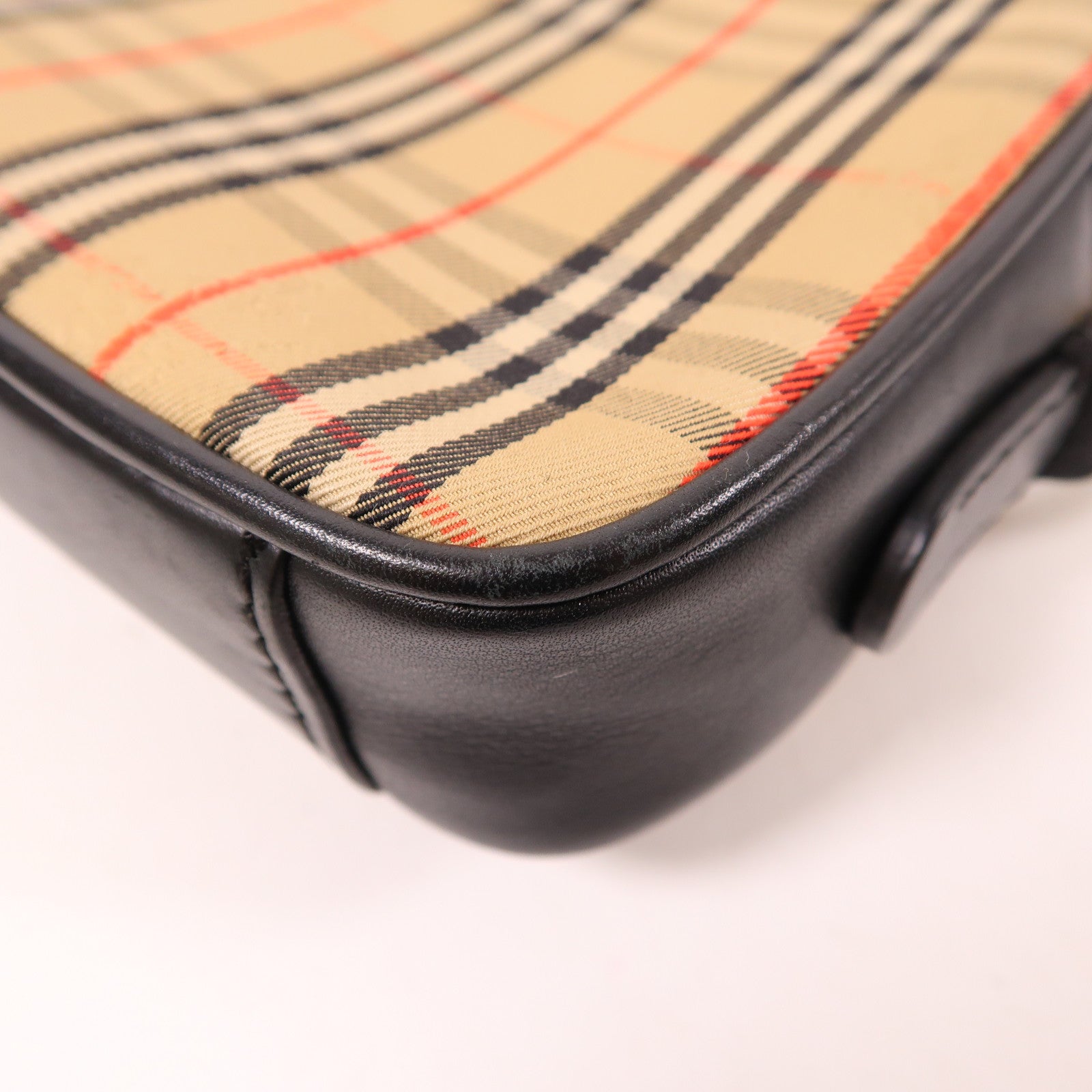 BURBERRY 帆布Shoulder Bag金扣肩背袋