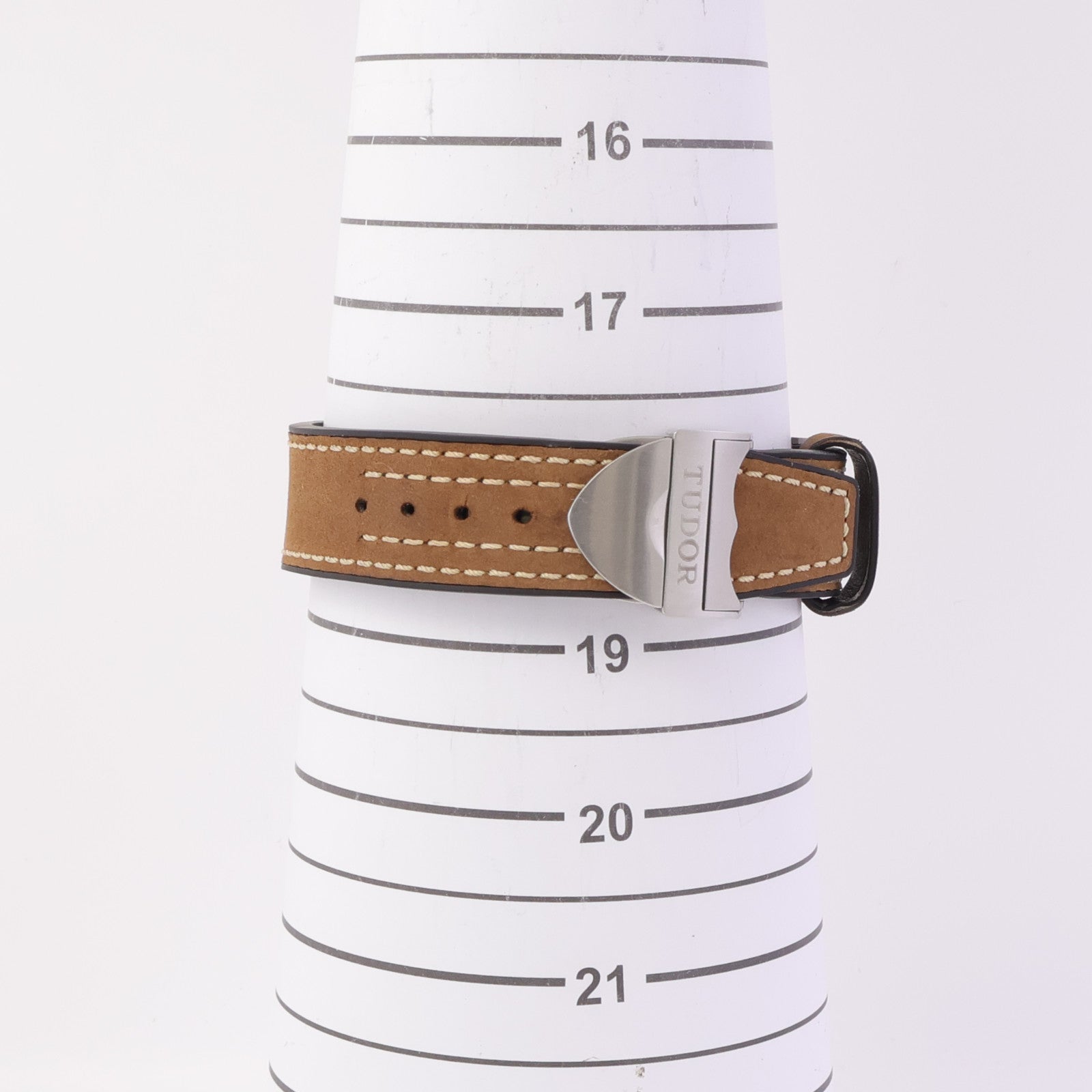 TUDOR Black Bay P01 70150