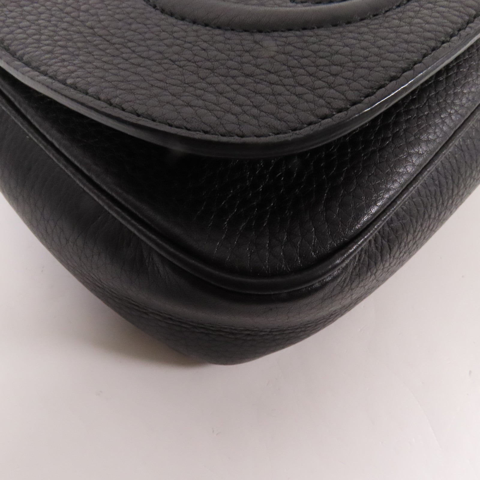 GUCCI 牛皮皮革Soho金扣鏈帶肩背袋