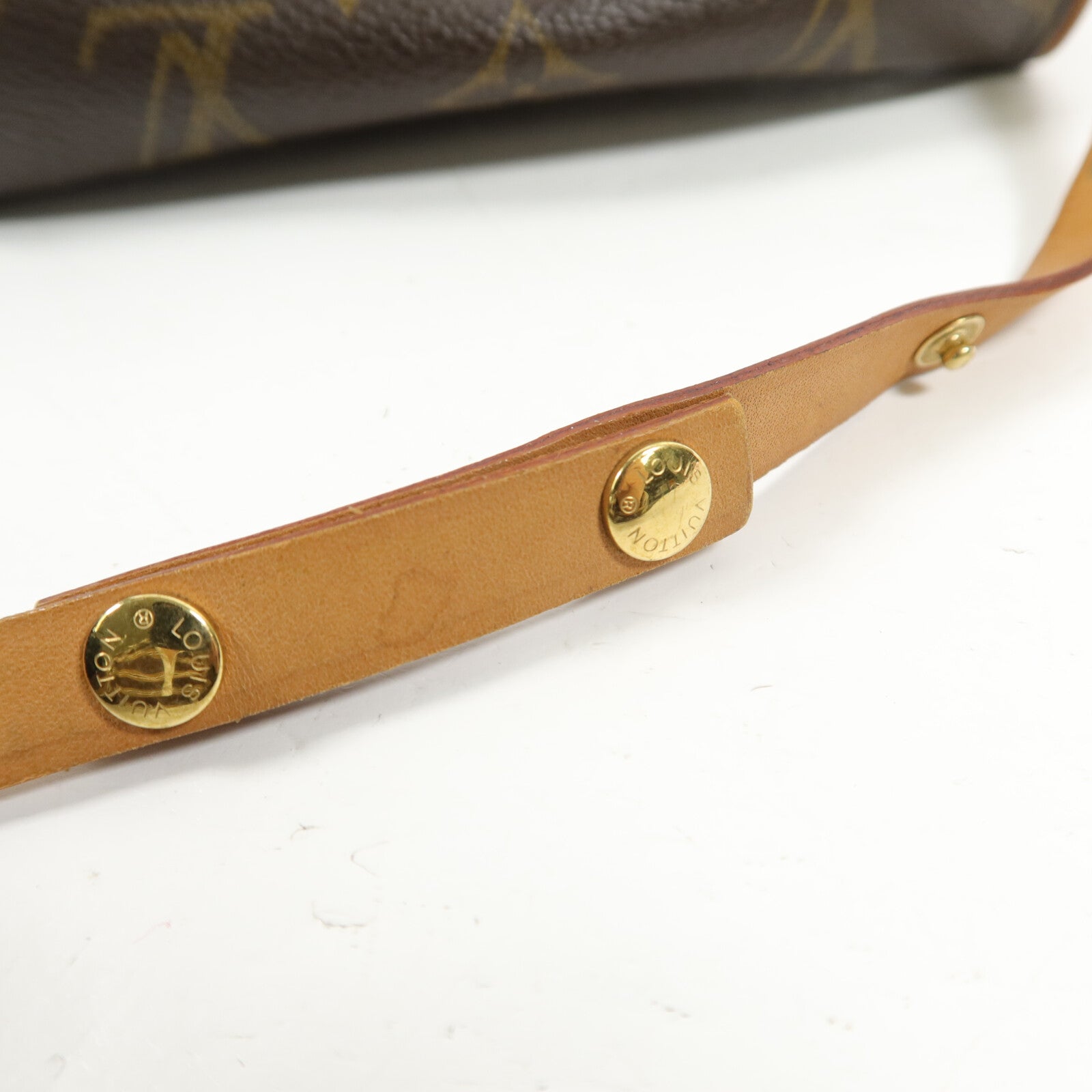 LOUIS VUITTON Monogram Pochette Florentine腰包