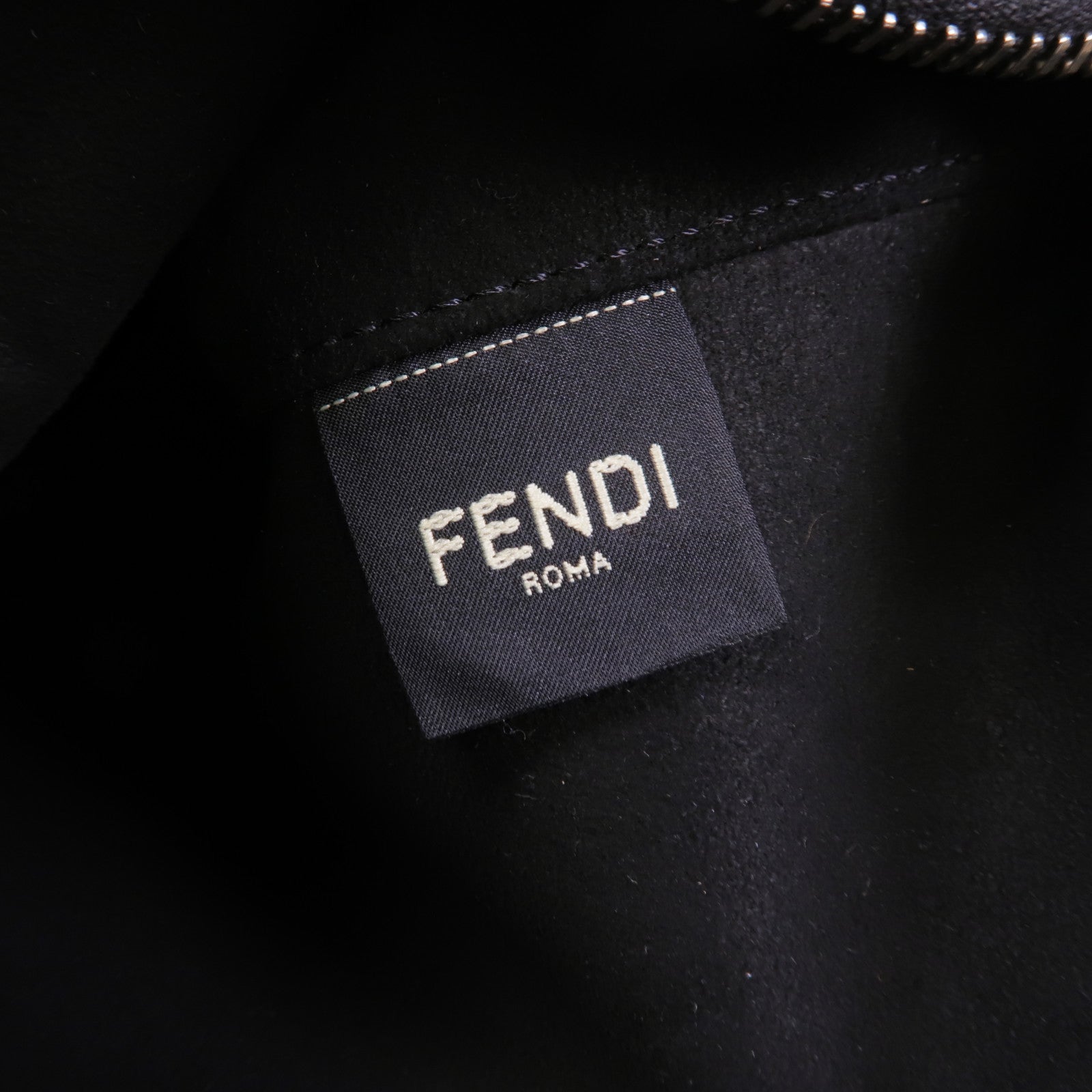 FENDI 牛皮皮革Melon Small銀扣肩背袋