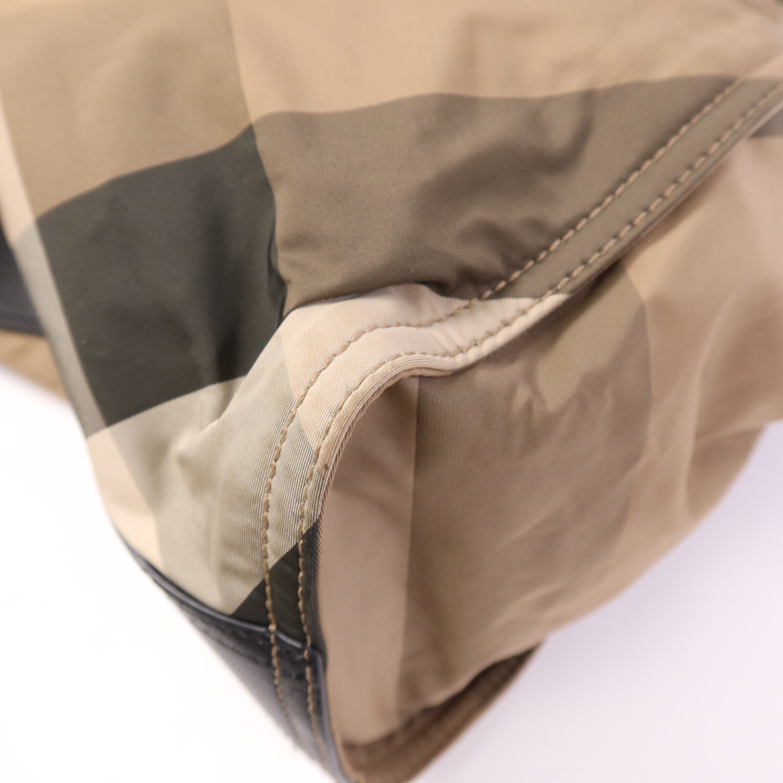 BURBERRY 尼龍Buckleigh Tote肩背袋