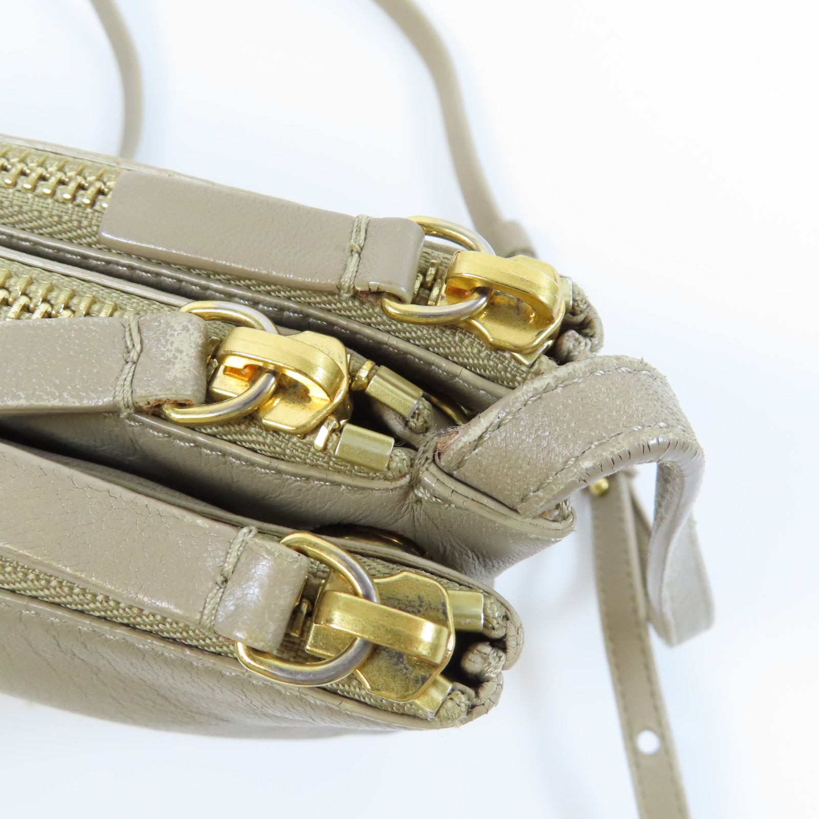 CELINE 【激減優惠】牛皮皮革Shoulder Bag金扣肩背袋米色