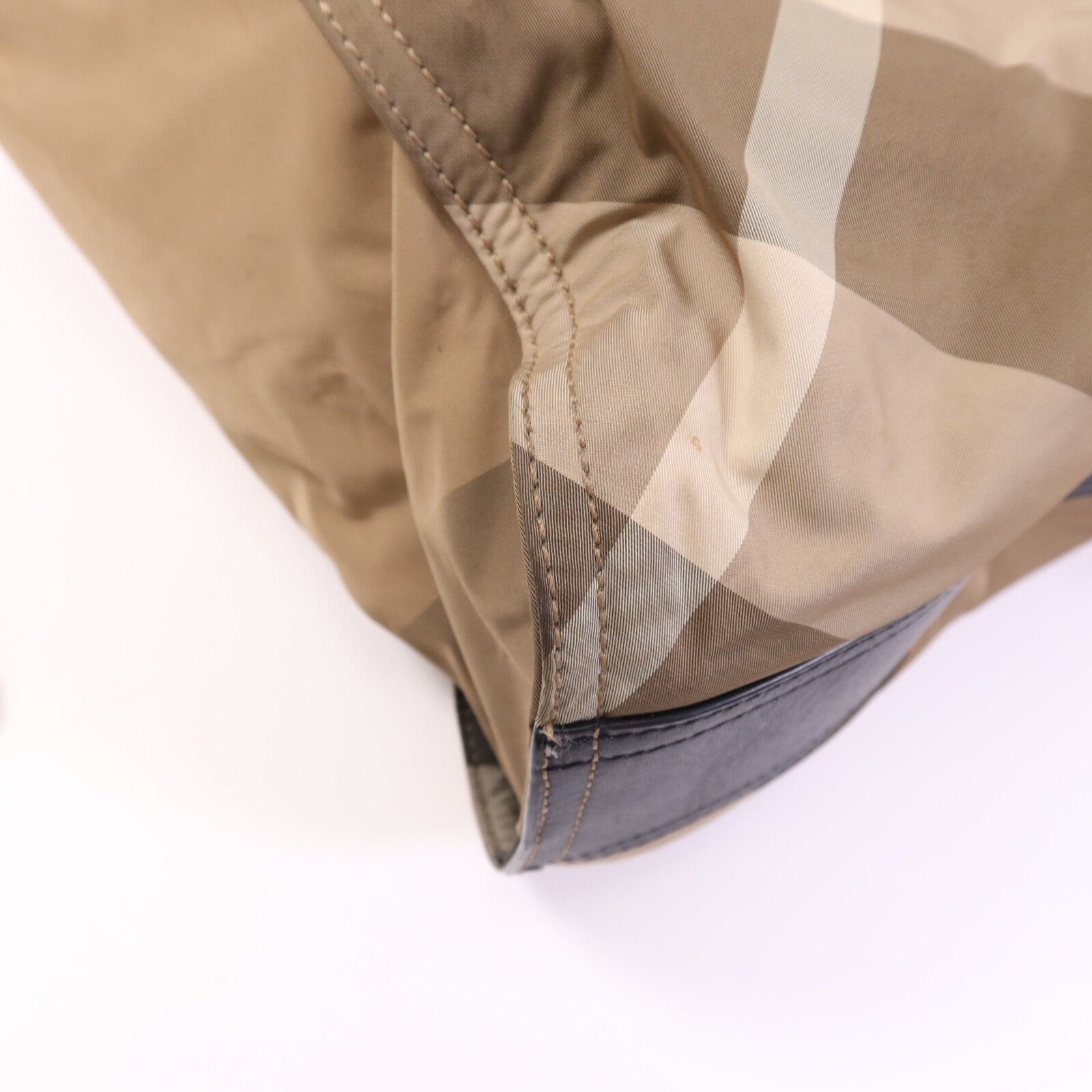 BURBERRY 尼龍Buckleigh Tote肩背袋