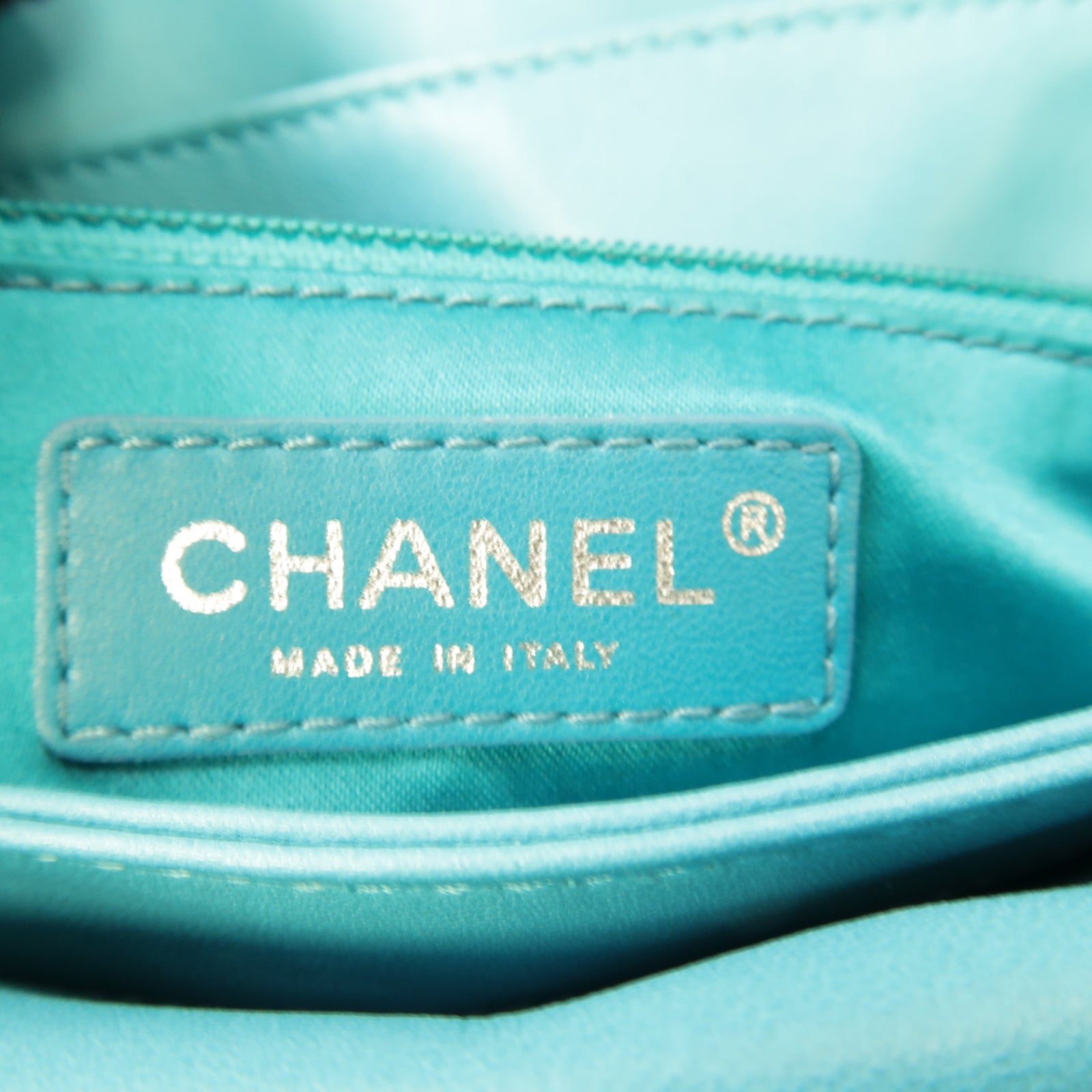 CHANEL 菱格牛皮皮革Chain Shoulder Bag銀扣鏈帶肩背袋淺藍色