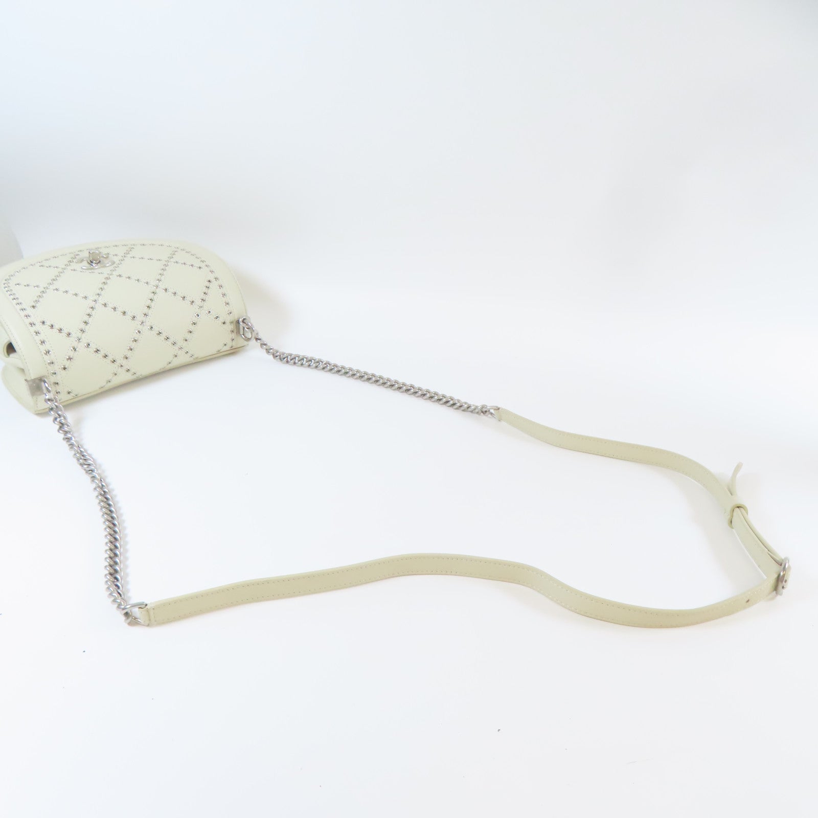 CHANEL 【激減優惠】菱格牛皮皮革Chain Shoulder銀扣鏈帶肩背袋白色