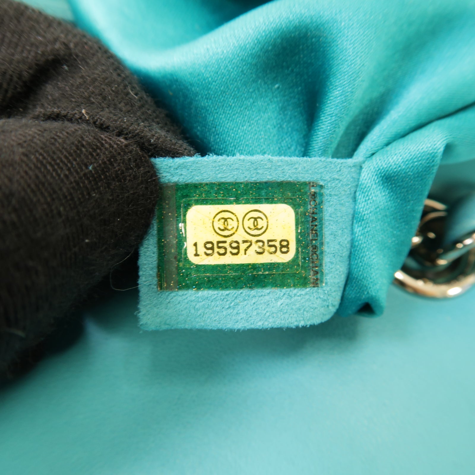 CHANEL 菱格牛皮皮革Chain Shoulder Bag銀扣鏈帶肩背袋淺藍色