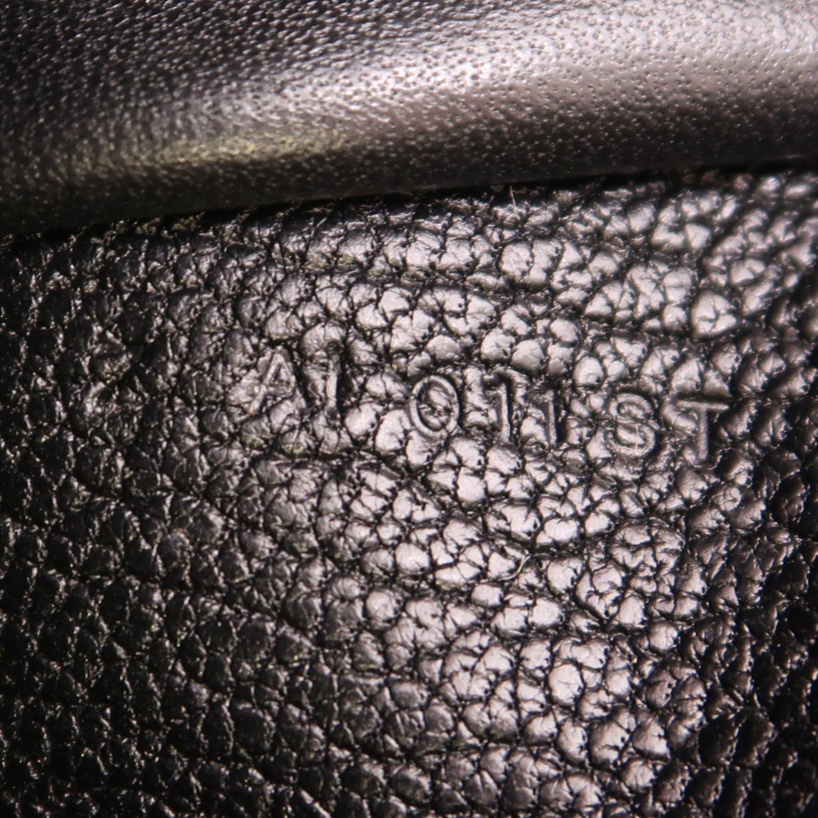 HERMES Chevre皮革Kelly To Go金扣肩背袋Noir