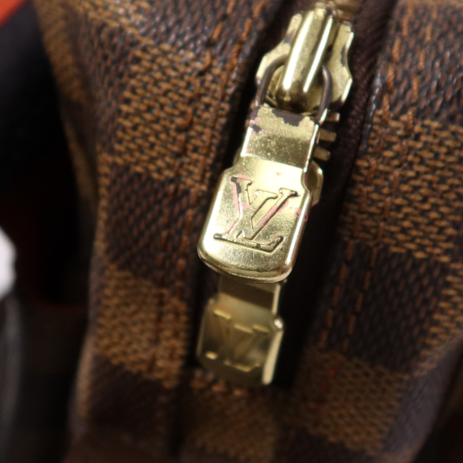 LOUIS VUITTON Damier Naviglio金扣肩背袋