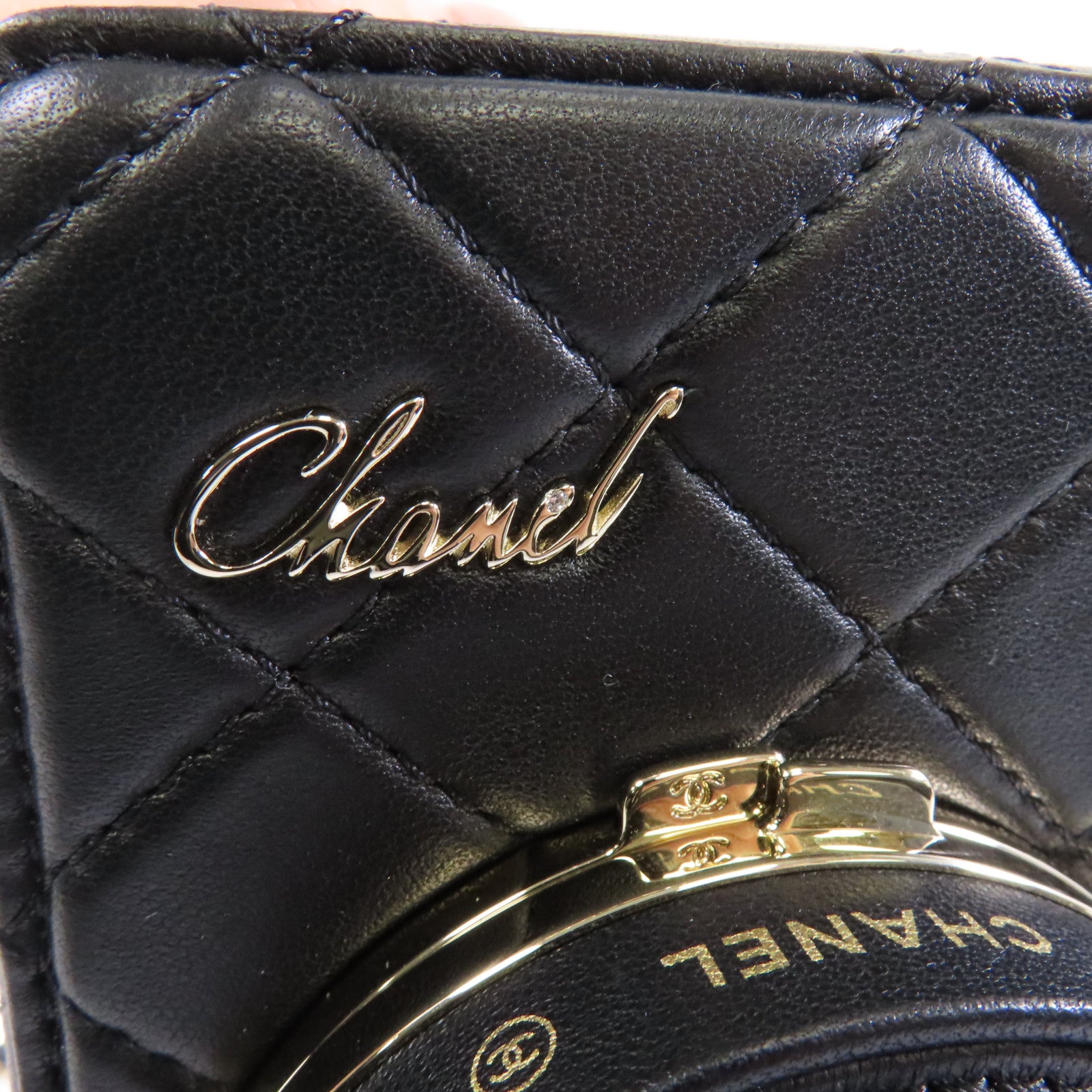 CHANEL 菱格羊皮皮革Camera Bag金扣鏈帶肩背袋黑色