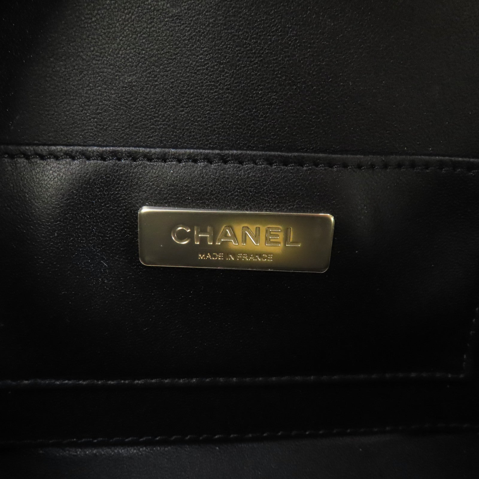 CHANEL 菱格羊皮皮革Camera Bag金扣鏈帶肩背袋黑色