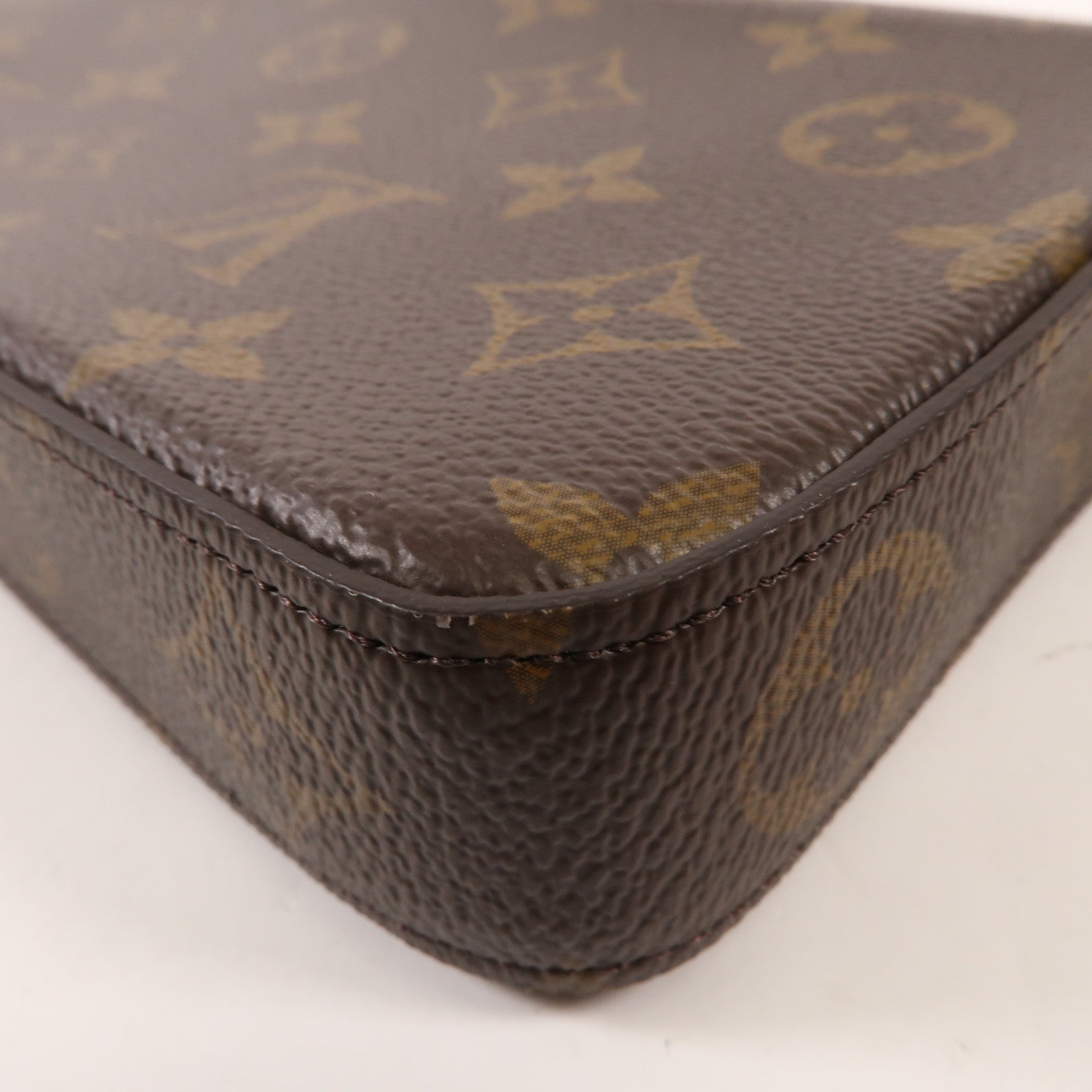 LOUIS VUITTON Monogram Pochette Felicie金扣鏈帶肩背袋