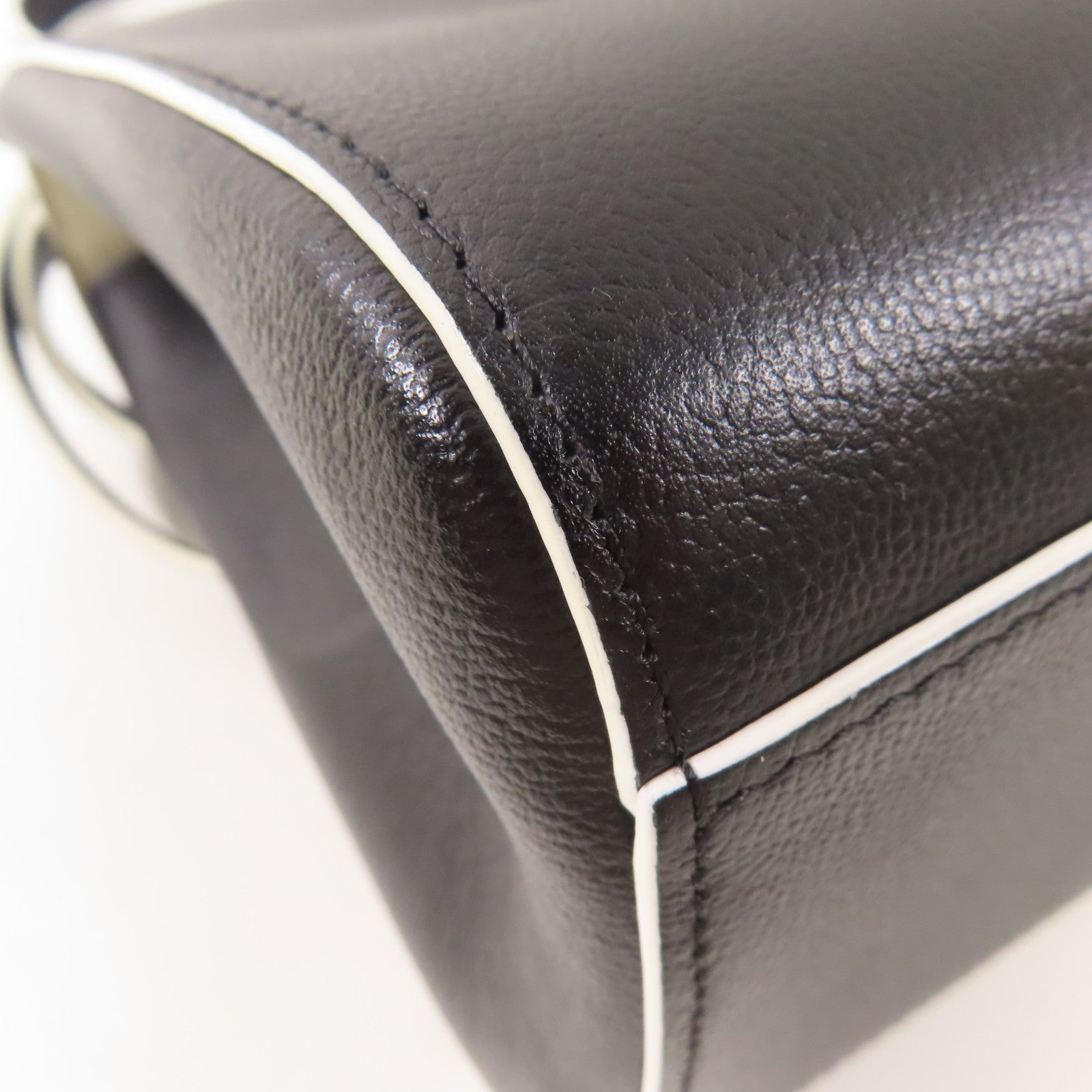 Delvaux 牛皮皮革Delvaux Shoulder Bag銀扣肩背袋黑色