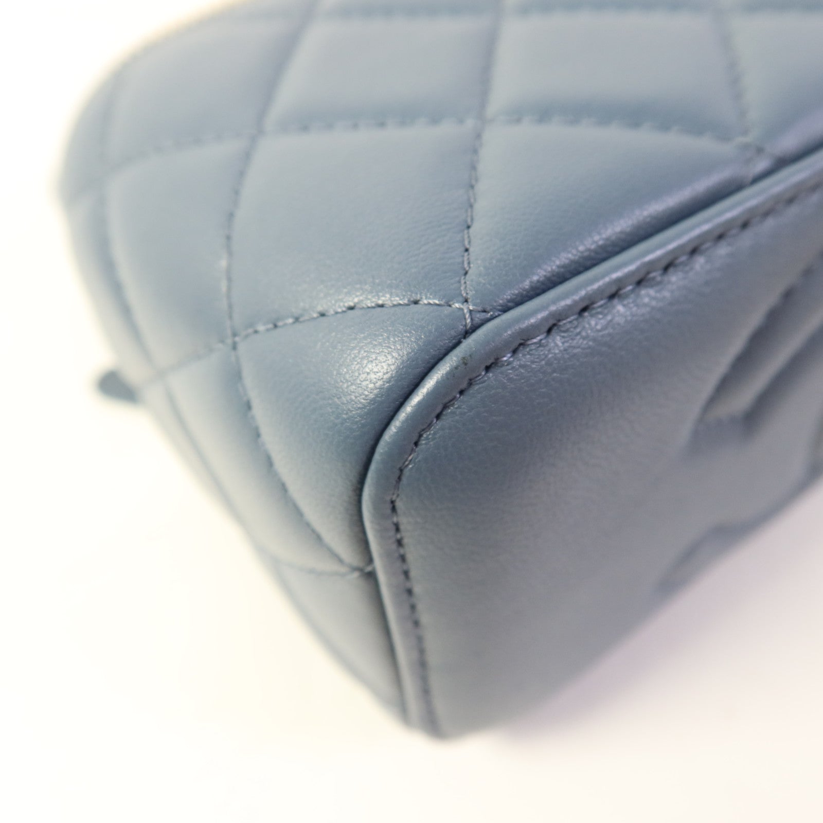 CHANEL 羊皮皮革Vanity Case金扣鏈帶肩背袋