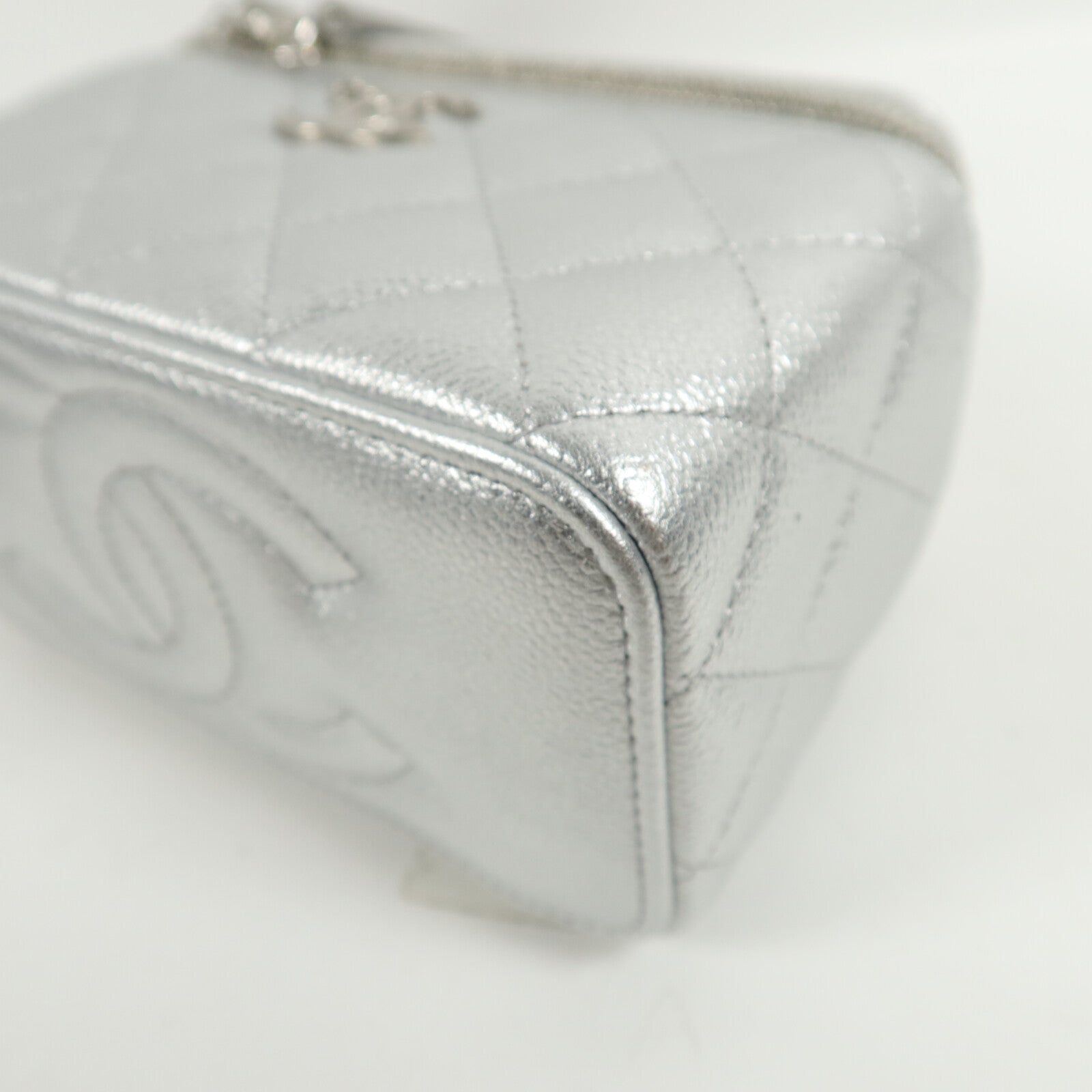 CHANEL 牛皮皮革25B Vanity Case鏈帶肩背袋