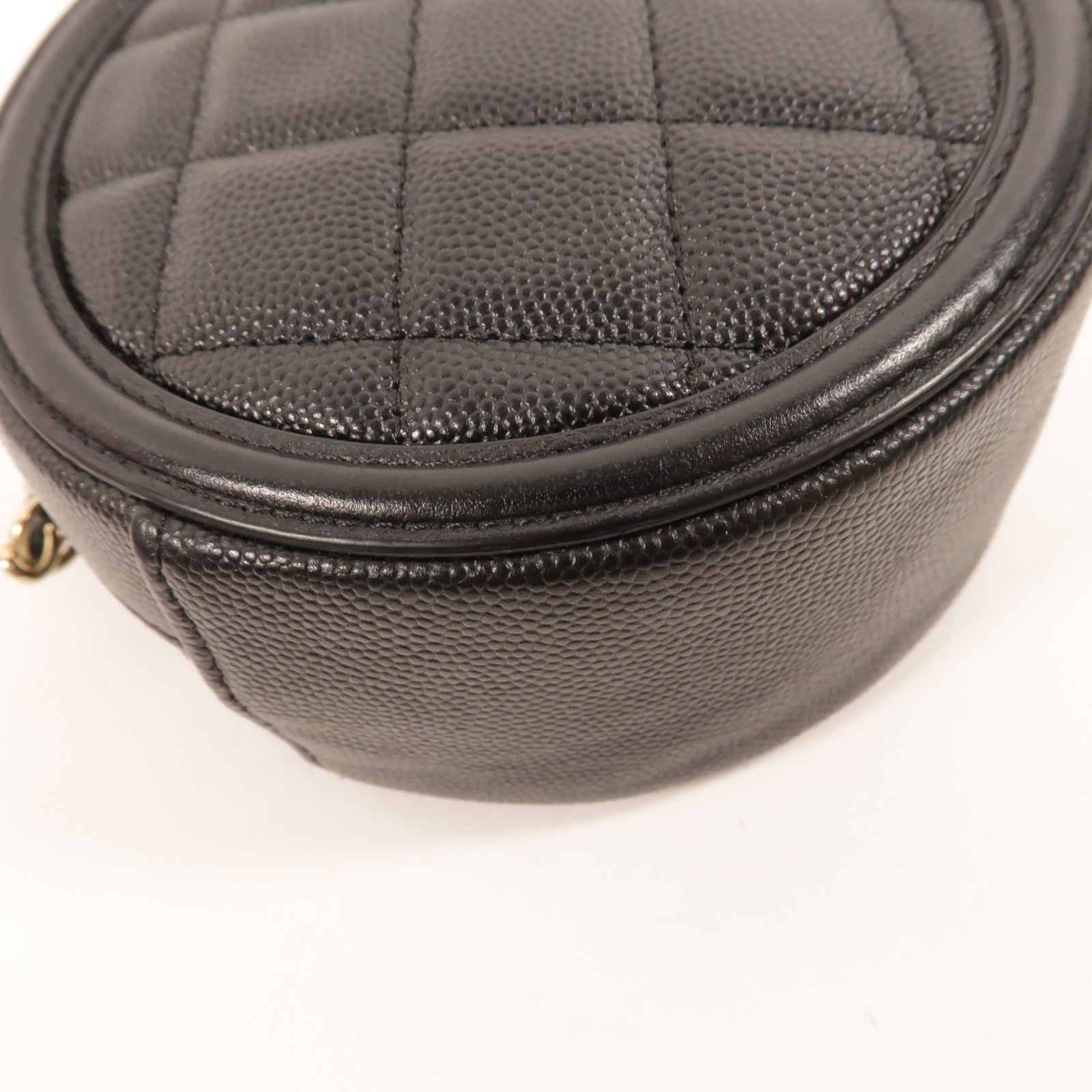 CHANEL 牛皮皮革Round CC Filigree Bag肩背袋