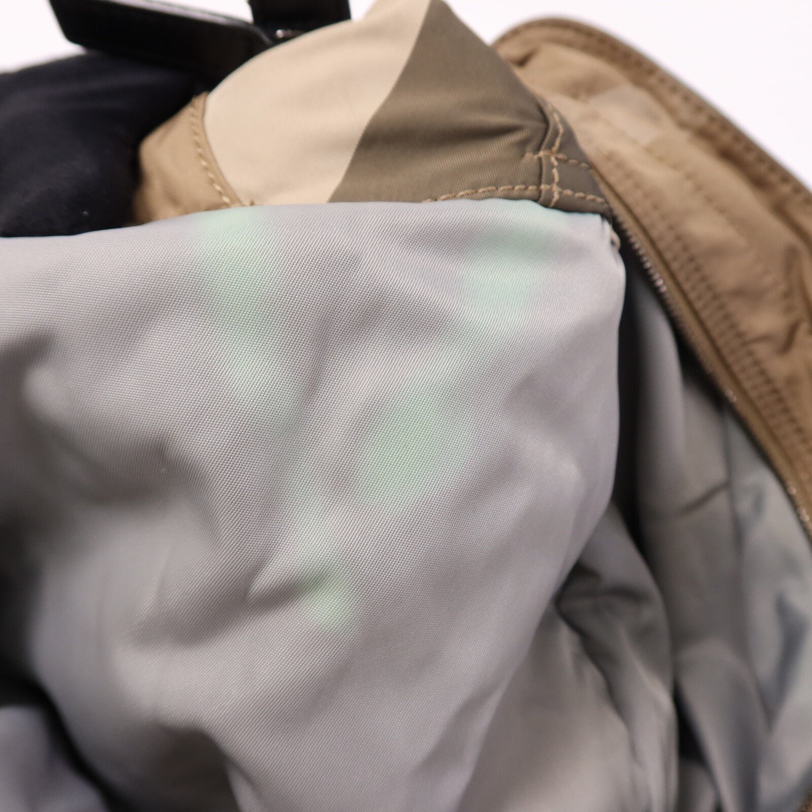 BURBERRY 尼龍Buckleigh Tote肩背袋