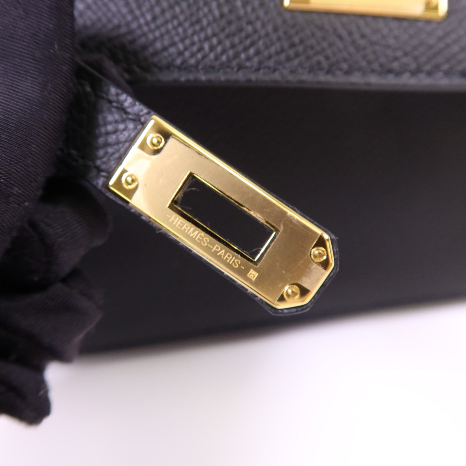 HERMES Epsom皮革Kelly 20 Desordre金扣肩背袋Noir
