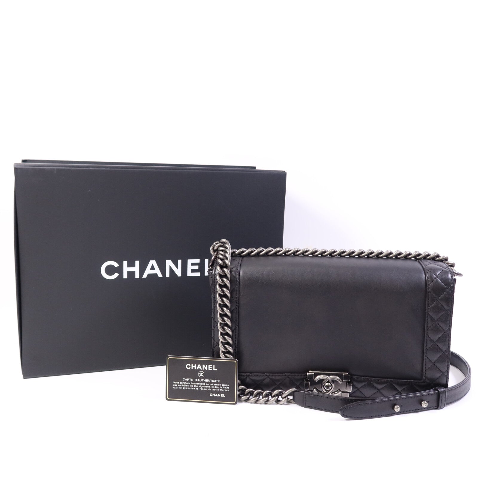 CHANEL 牛皮皮革Boy 28銀扣鏈帶肩背袋