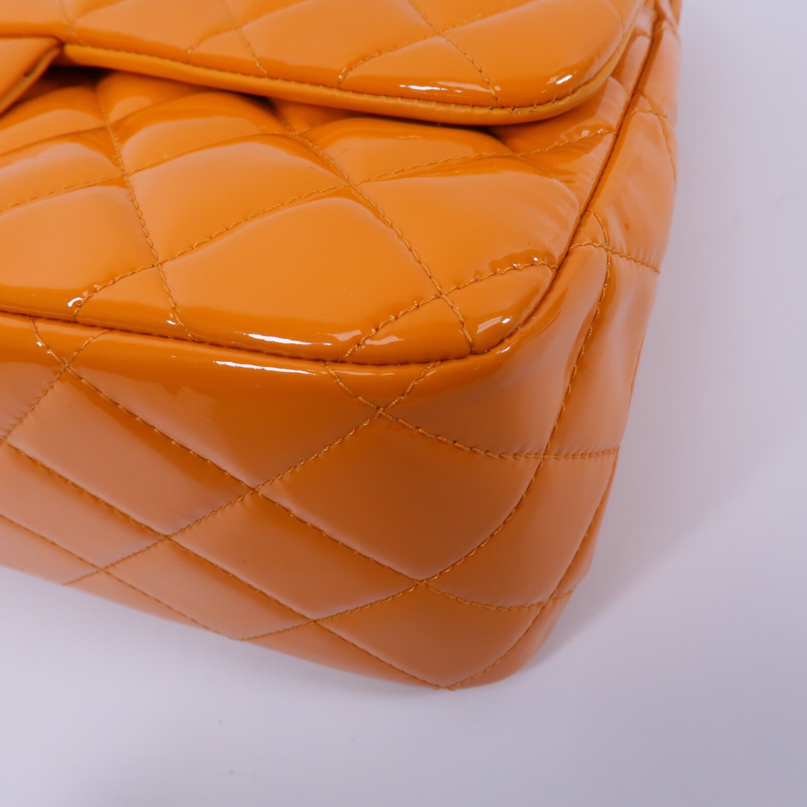CHANEL 漆皮皮革Large Classic鏈帶肩背袋