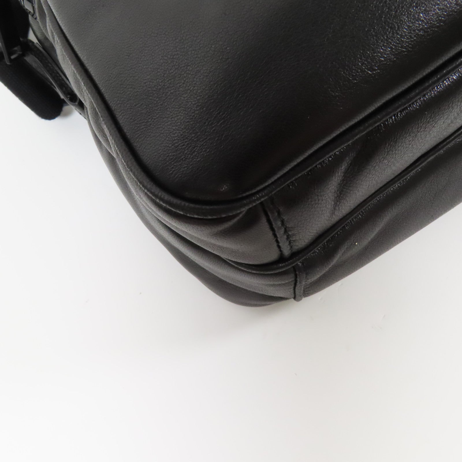 SAINT LAURENT 羊皮皮革Niki Cube肩背袋