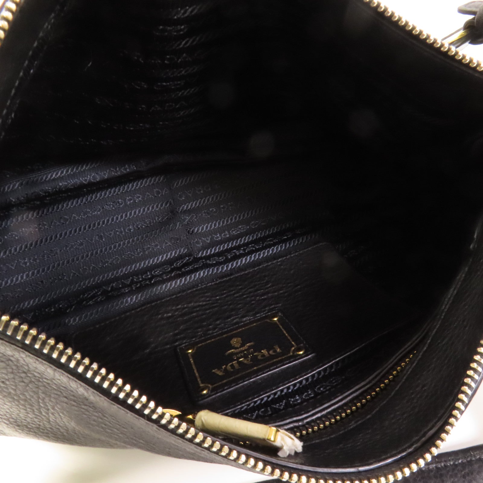 PRADA 牛皮皮革Shoulder Bag金扣肩背袋