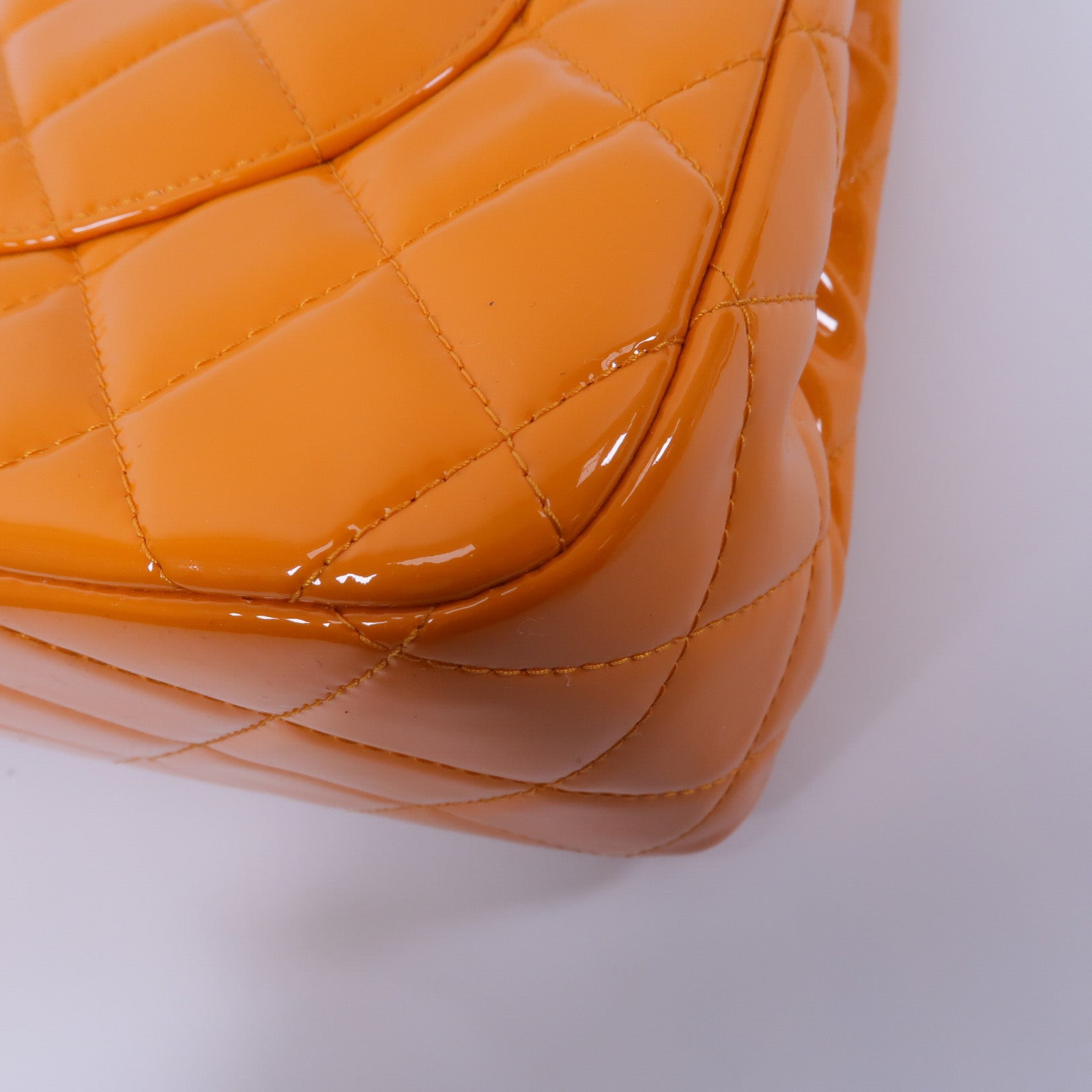 CHANEL 漆皮皮革Large Classic鏈帶肩背袋