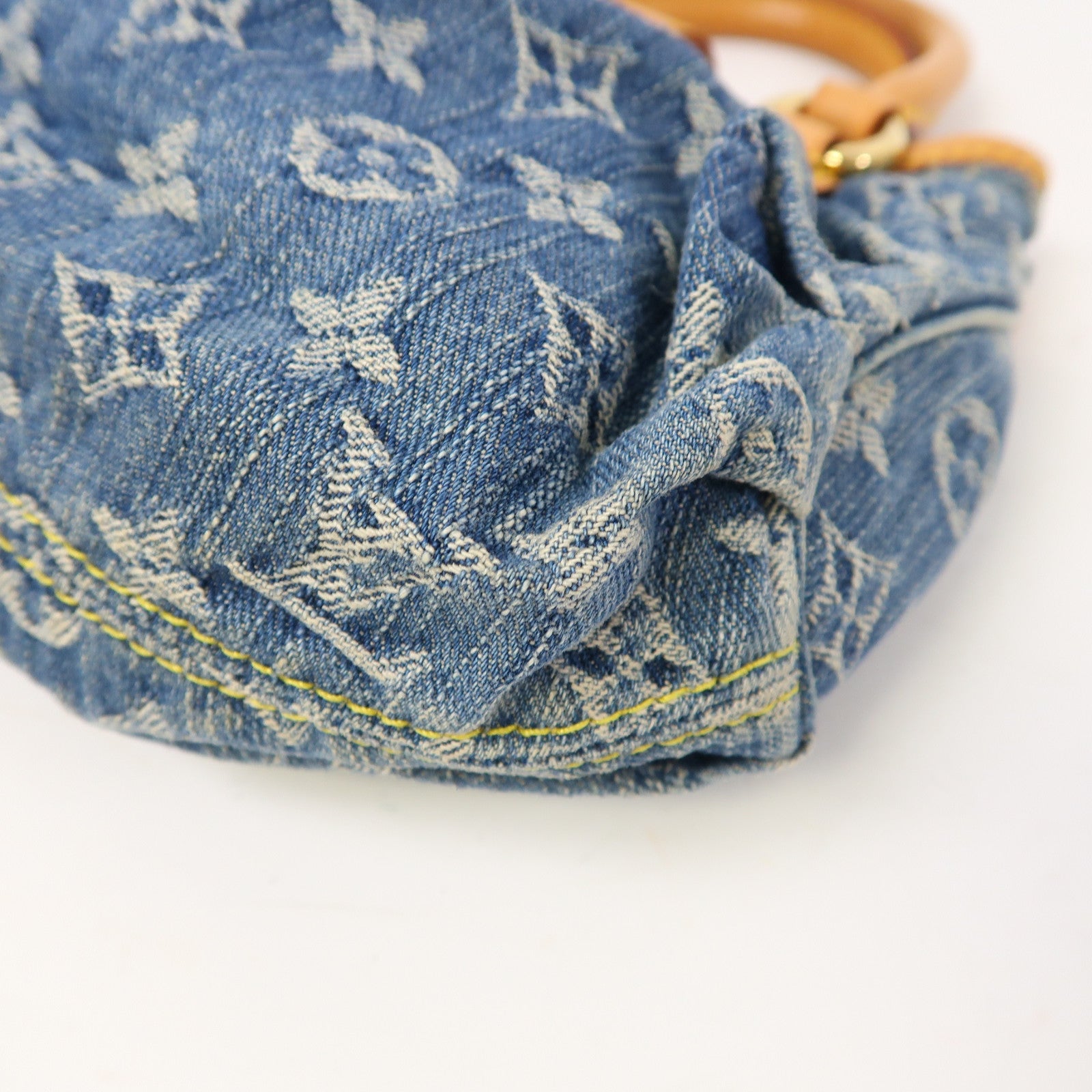 LOUIS VUITTON Monogram Denim Pleaty金扣手挽袋藍色