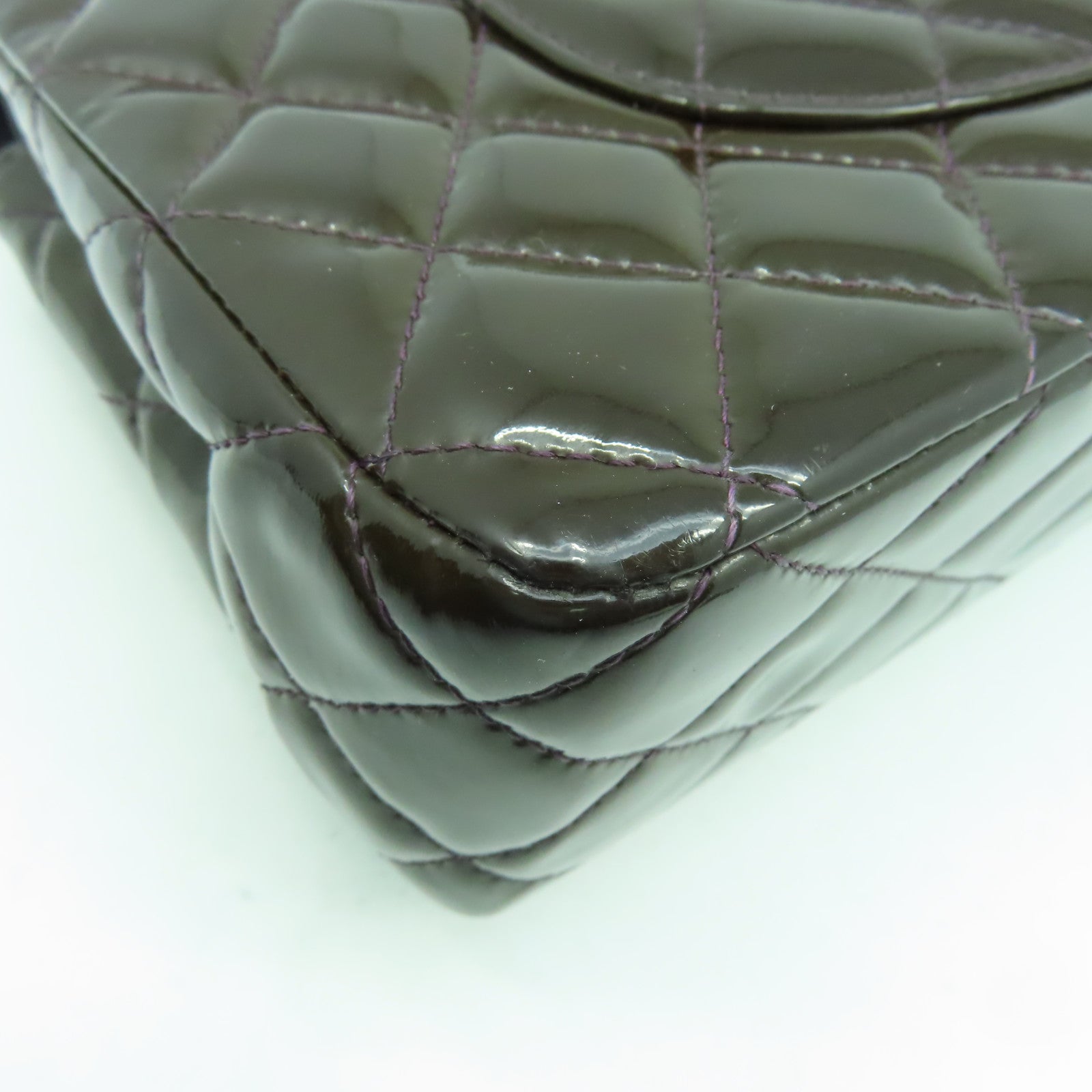 CHANEL 【清倉大減價】菱格漆皮皮革Classic 25cm銀扣鏈帶肩背袋啡色