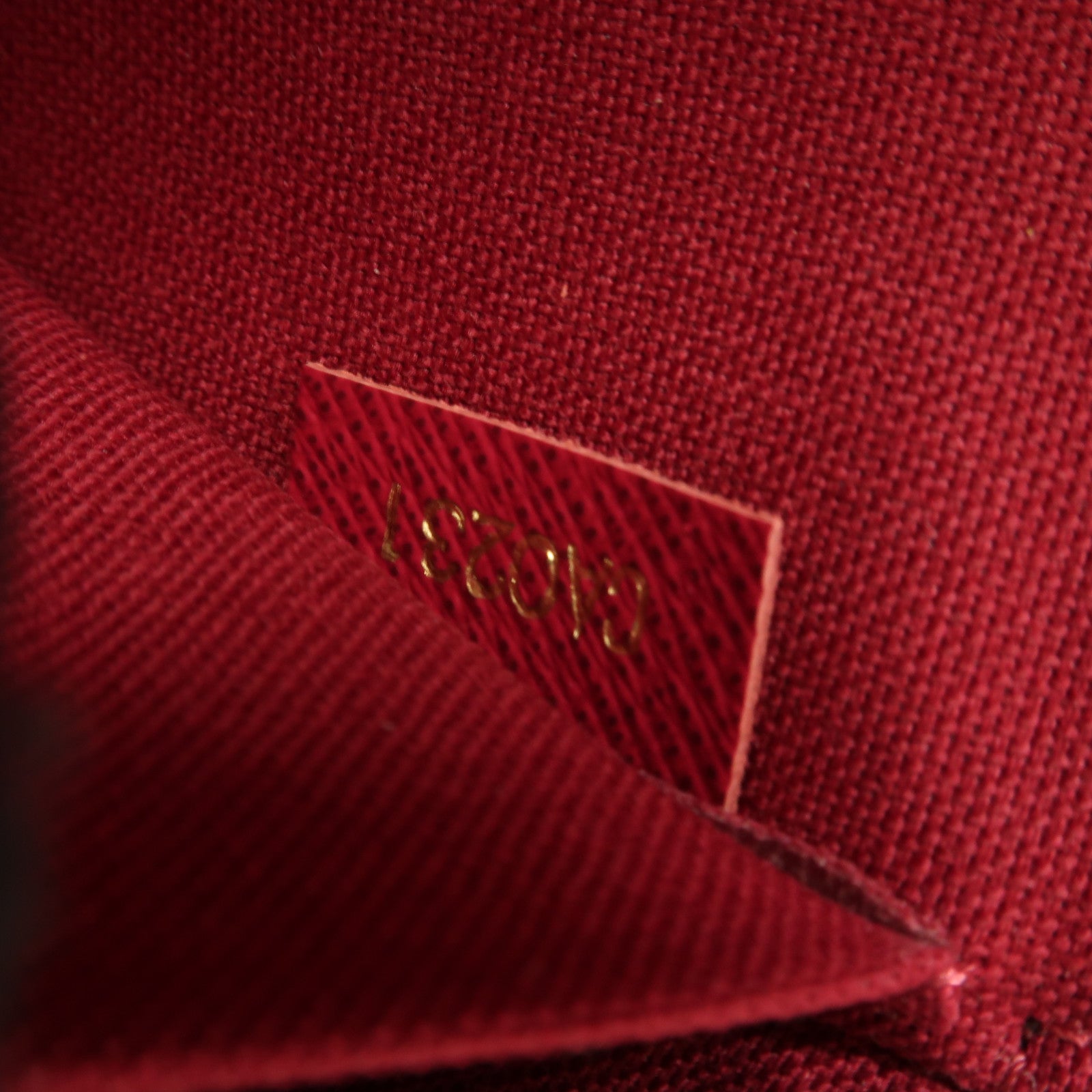 LOUIS VUITTON Monogram Pochette Felicie金扣鏈帶肩背袋