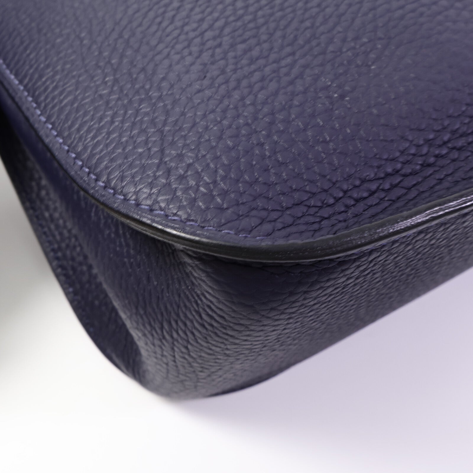 HERMES Clemence皮革Jypsiere 28肩背袋Blue Nuit